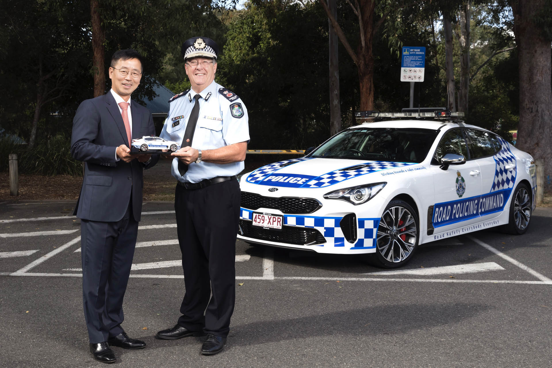 kia-stinger-queensland-police-05 Turns Out The Kia Stinger Makes A Good Police Cruiser