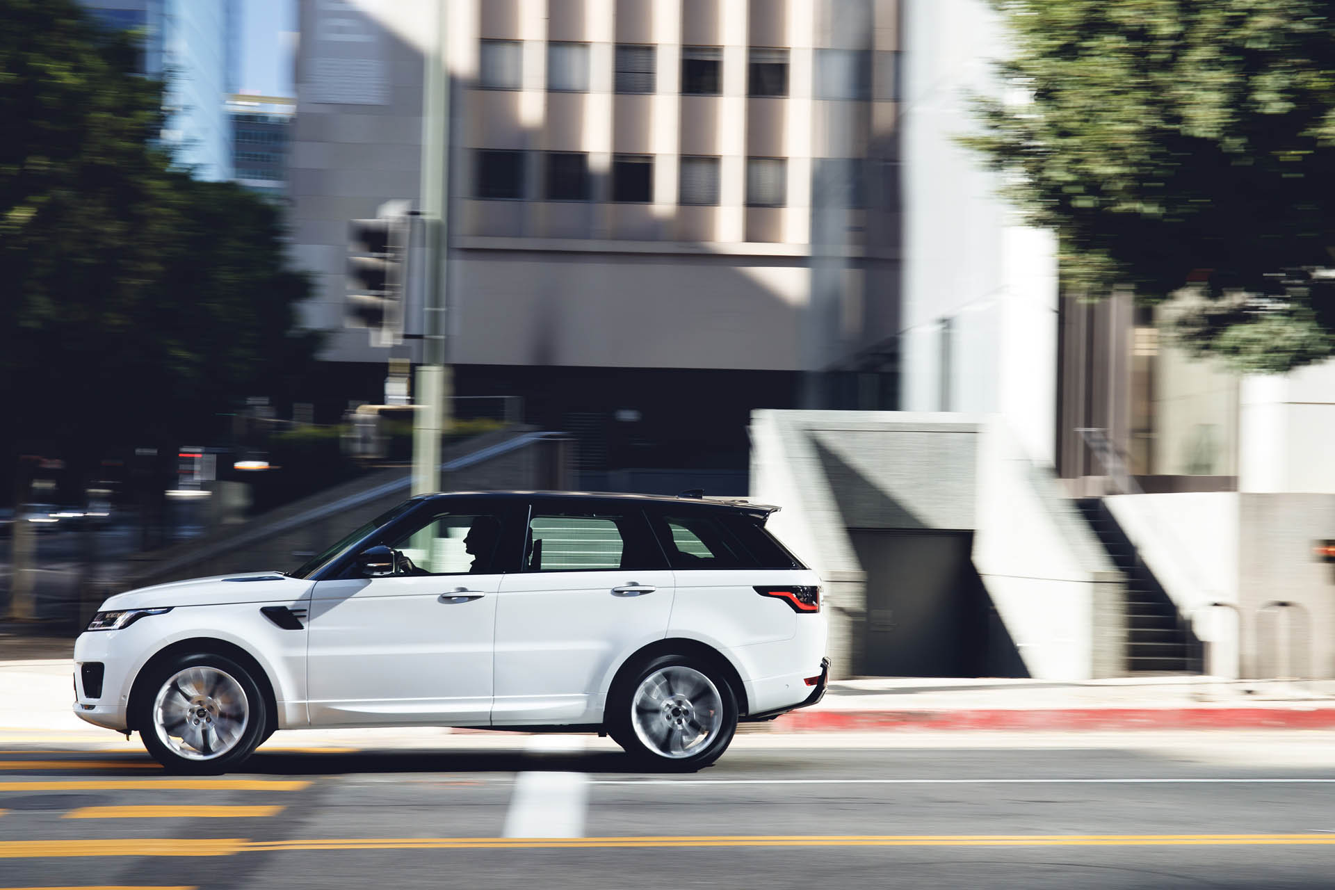 2019-range-rover-sport-02 Range Rover Sport Gets A Few Enhancements For 2019