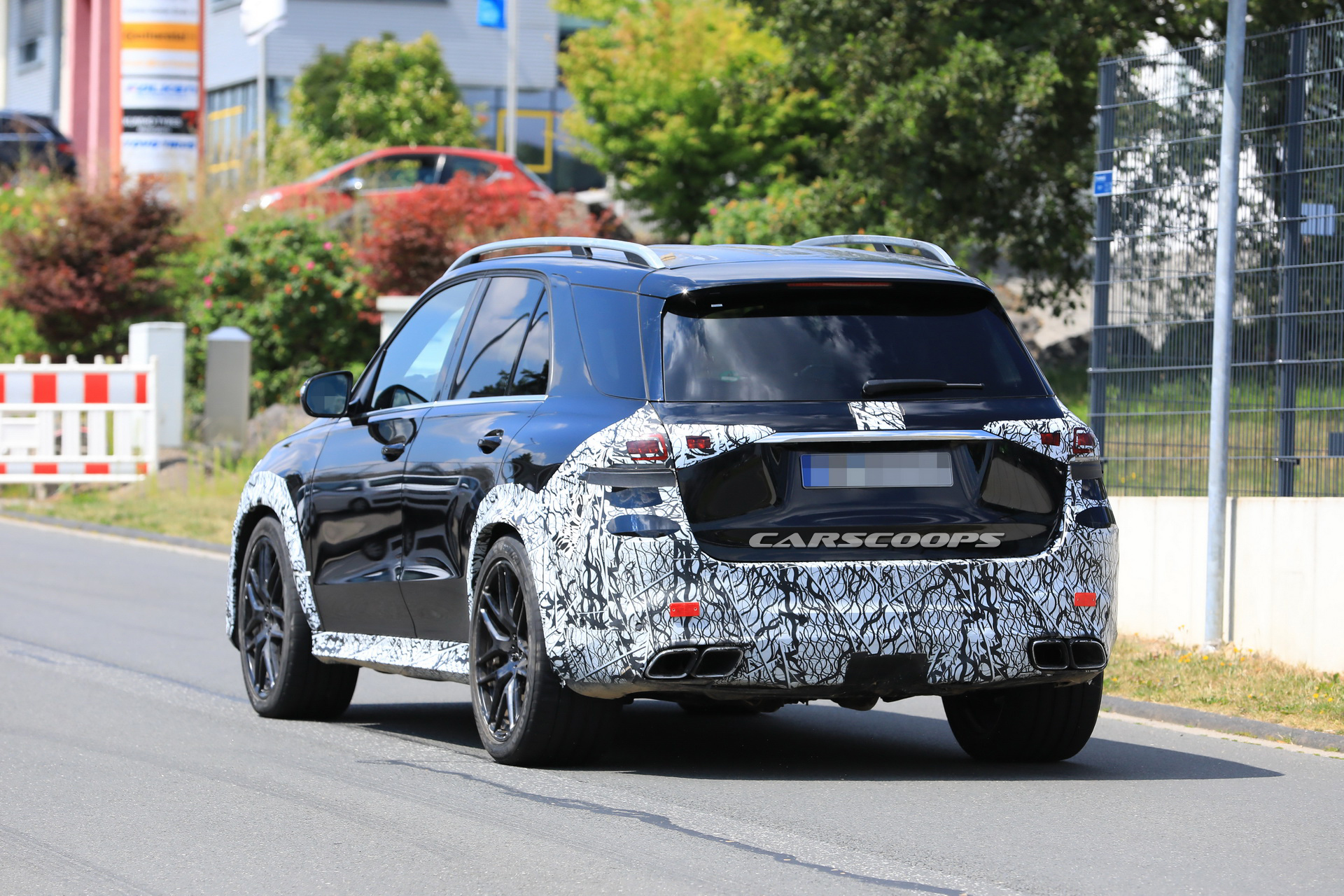 mercedes-amg-gle63-spy-less-camo-9 2019 Mercedes-AMG GLE 63 Sheds Most Of Its Camo To Reveal Familiar Look