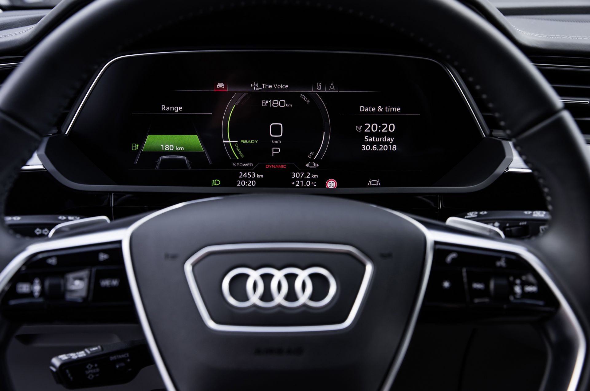 Audi-E-Tron-Interior-8 Audi Shows 2020 E-Tron Crossover’s Cabin That Gets Door Screens