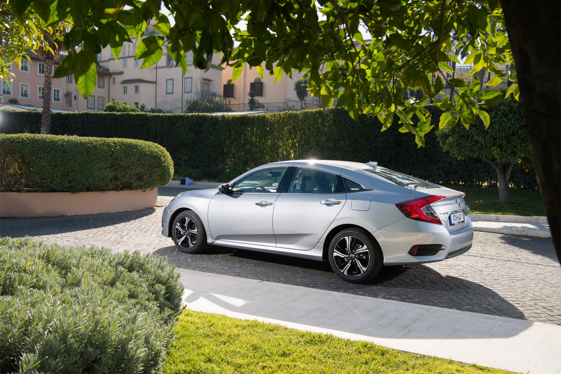 honda-civic-4door-uk-pricing-specs-2 New Honda Civic Saloon Priced From £19,395 In The UK