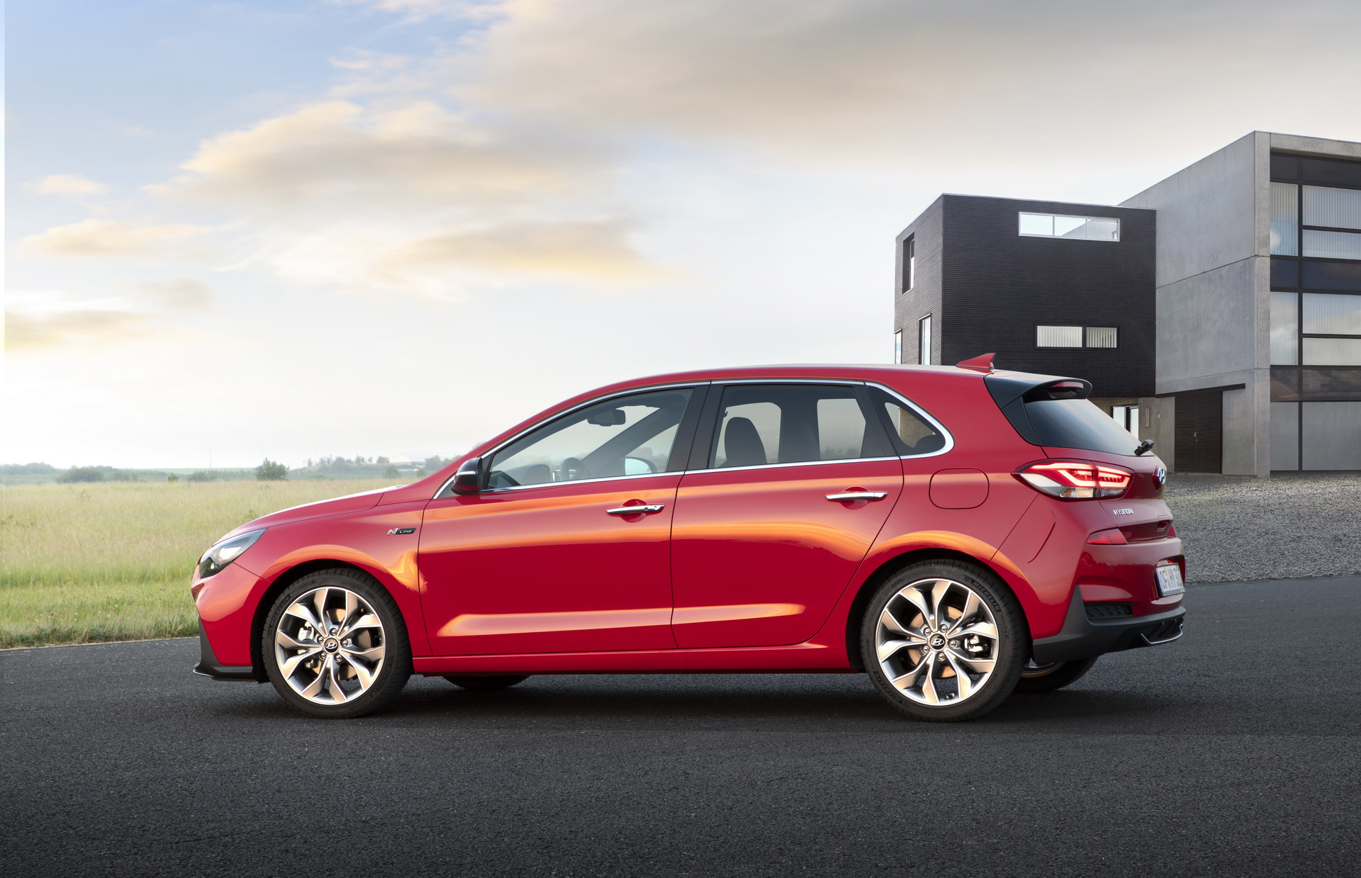 2019-hyundai-i30-n-line-13 New Hyundai i30 N Line May Look Like A Hot Hatch, But It Ain’t One