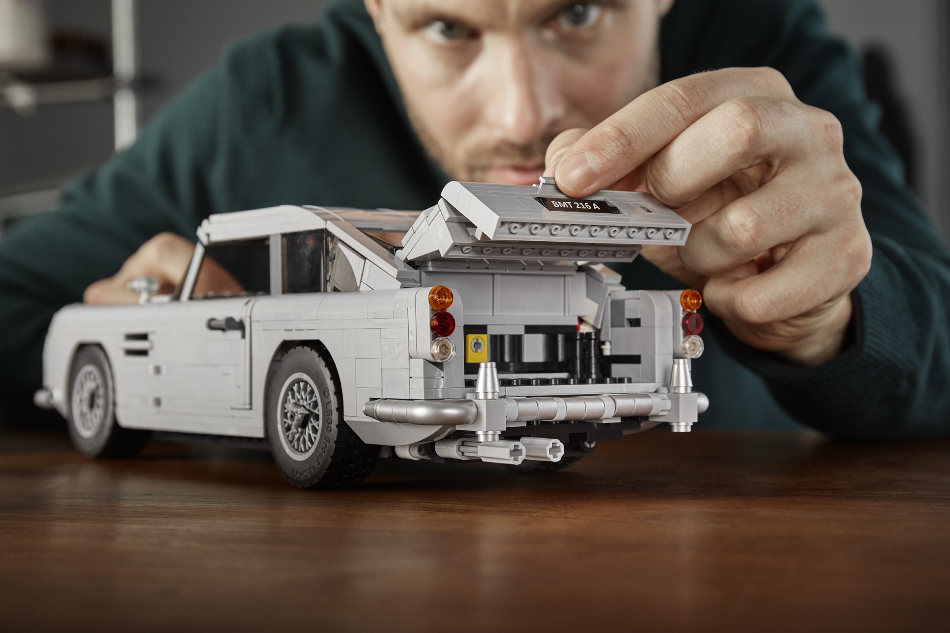 LEG0-Aston-Martin-DB5-74 LEGO’s James Bond Aston Martin DB5 Has A Working Ejector Seat