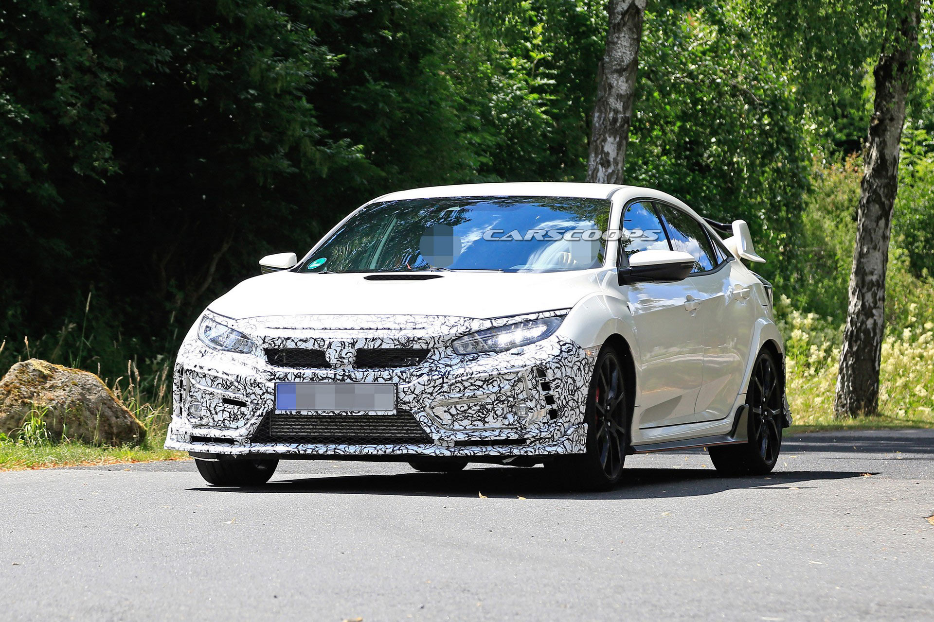 Honda-Civic-Type-R-Facelift-7 2019 Honda Civic Type R Facelift Spied With New Bumpers And Both Small And Large Rear Wing