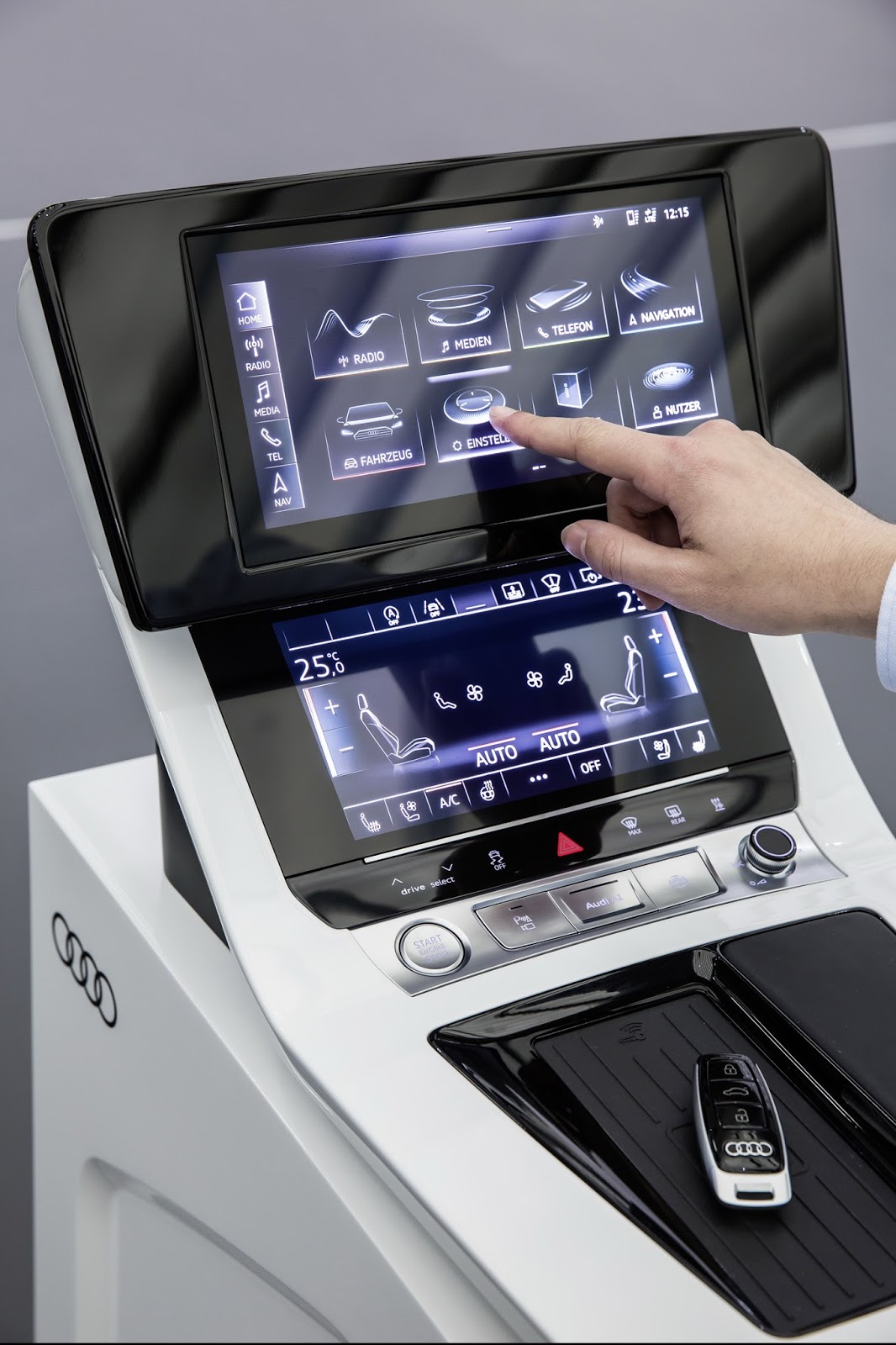 japan-displays-dashboard-tech-2 Japanese Company Looking To The Future Of Dashboard Displays