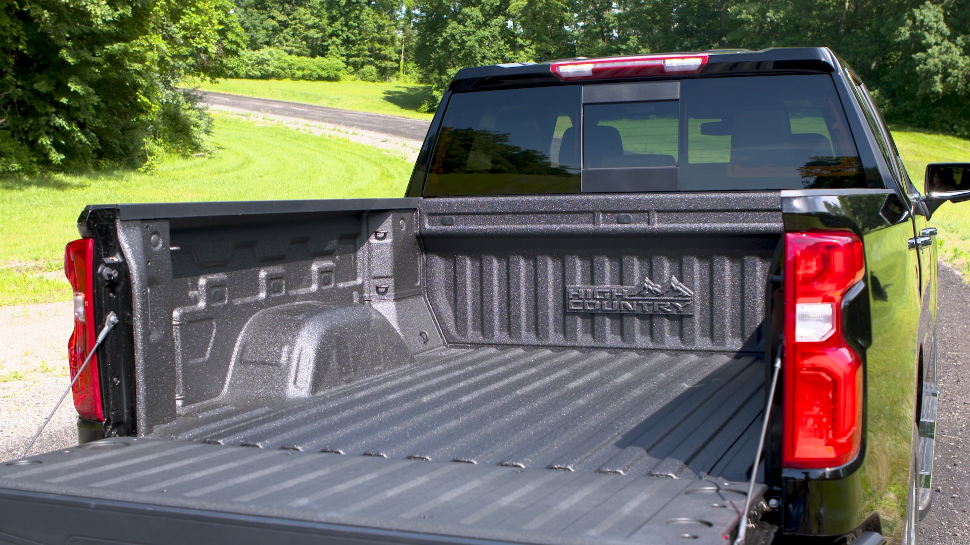 2019 Chevrolet Silverado-16 Not Your Typical Bedtime Story: Chevy Shows Off The Silverado’s New Durabed