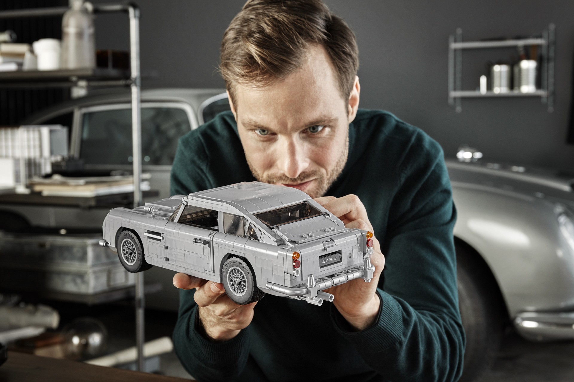 LEG0-Aston-Martin-DB5-63 LEGO’s James Bond Aston Martin DB5 Has A Working Ejector Seat