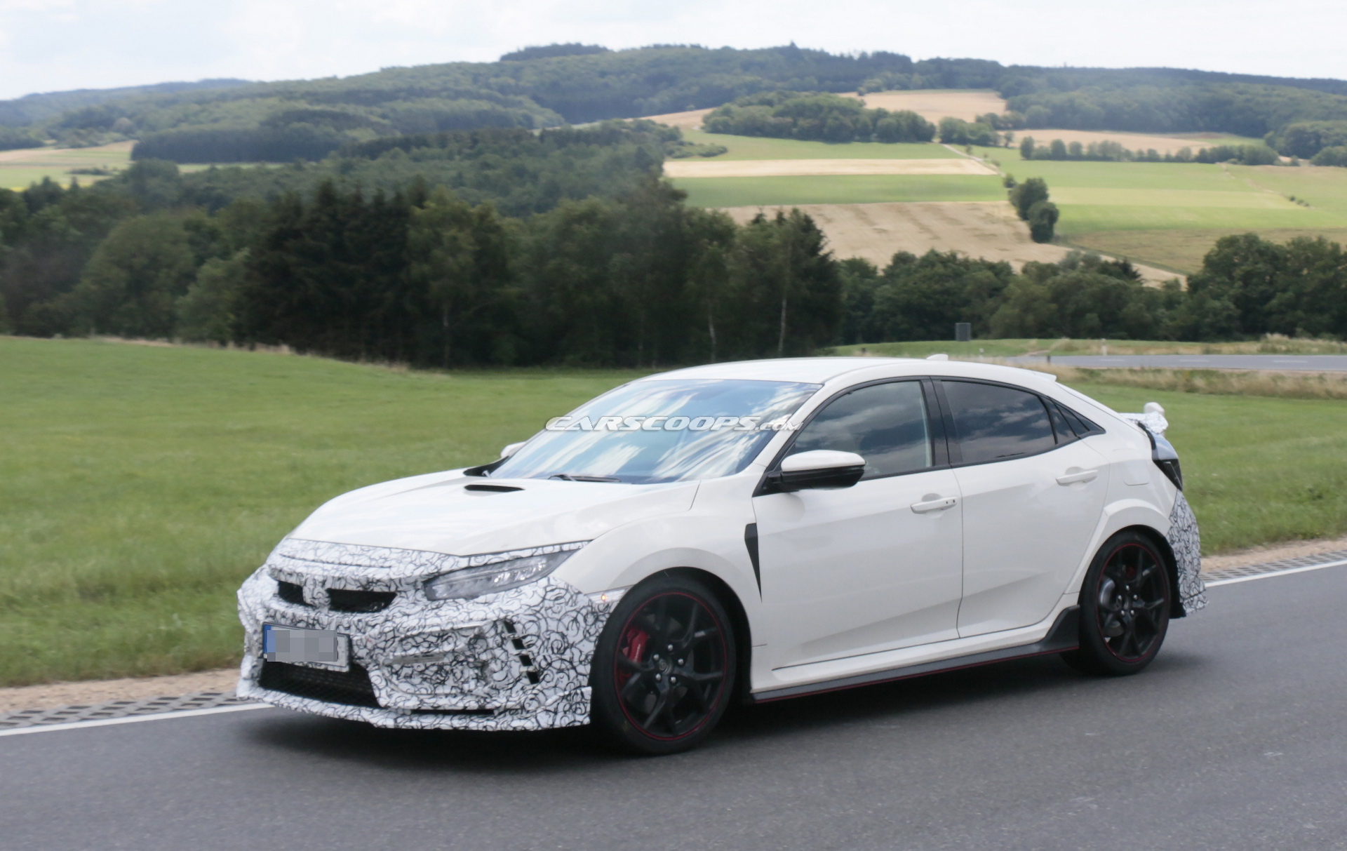 2019 Honda Civic Type R 05 2019 Honda Civic Type R Facelift Spied With New Bumpers And Both Small And Large Rear Wing