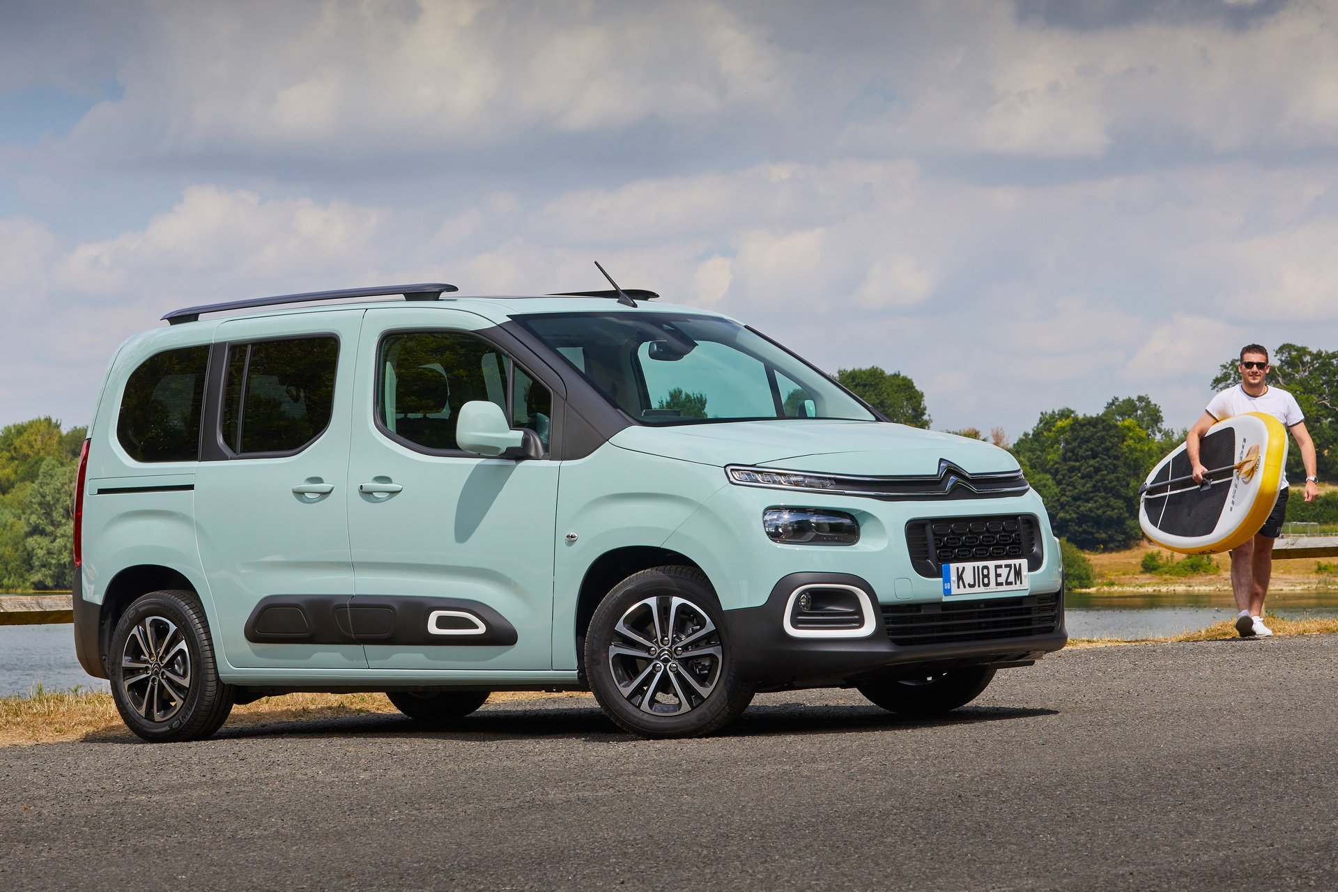 2019-citroen-berlingo-11 New Citroen Berlingo And Peugeot Rifter Go On Sale In The UK