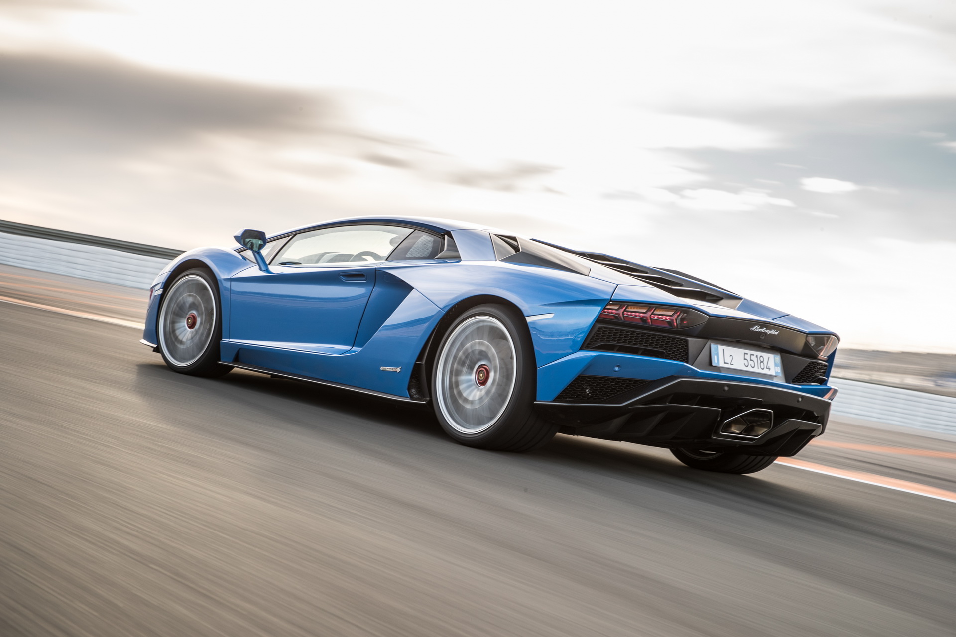 lamborghini-aventador-s-2 Lamborghini CEO Talks About Hybrid Huracan And Aventador Replacements
