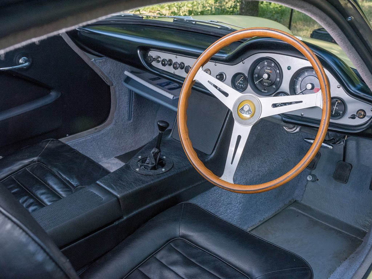 jim-clark-lotus-elite-01 This 1962 Elite Super 95 Was How Lotus Paid F1 Legend Jim Clark