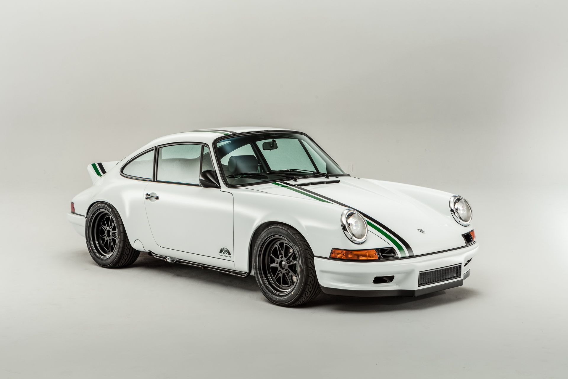 Porsche-911-LMClassic-09 Porsche 911 Le Mans Classic Clubsport Costs As Much As A New GT2 RS