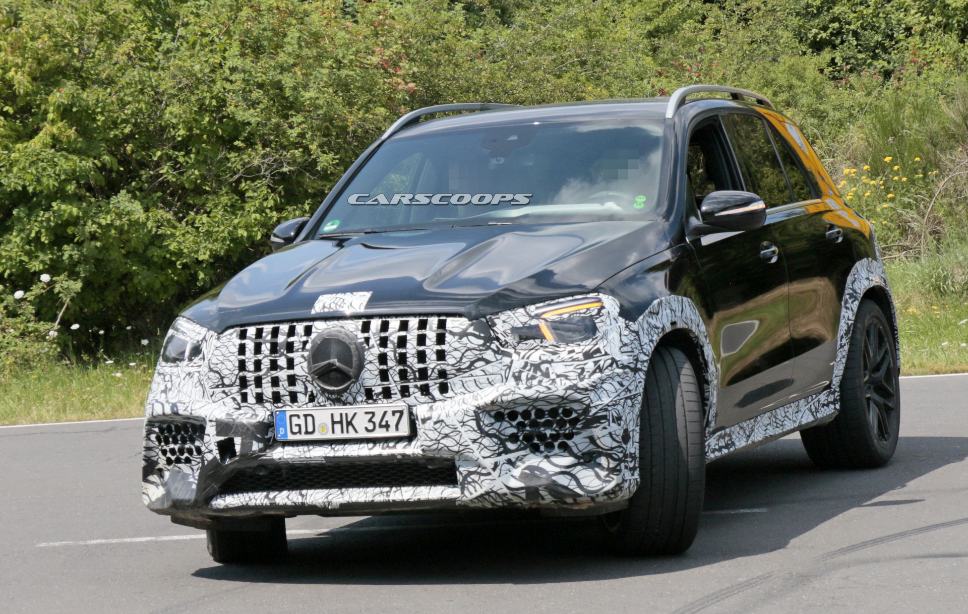 mercedes-amg-gle63-spy-less-camo-32 2019 Mercedes-AMG GLE 63 Sheds Most Of Its Camo To Reveal Familiar Look