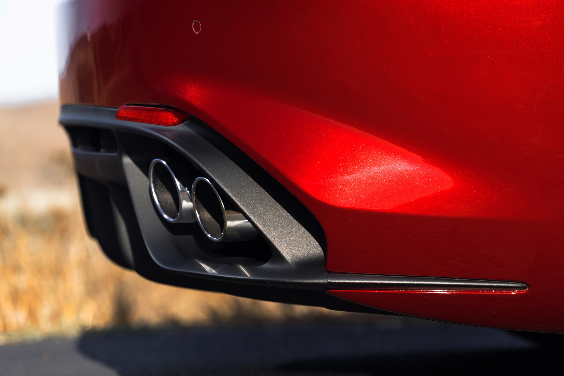 2019-Alfa-Romeo-Giulia-96 2019 Alfa Romeo Giulia Gains New Styling Packages, Additional Equipment