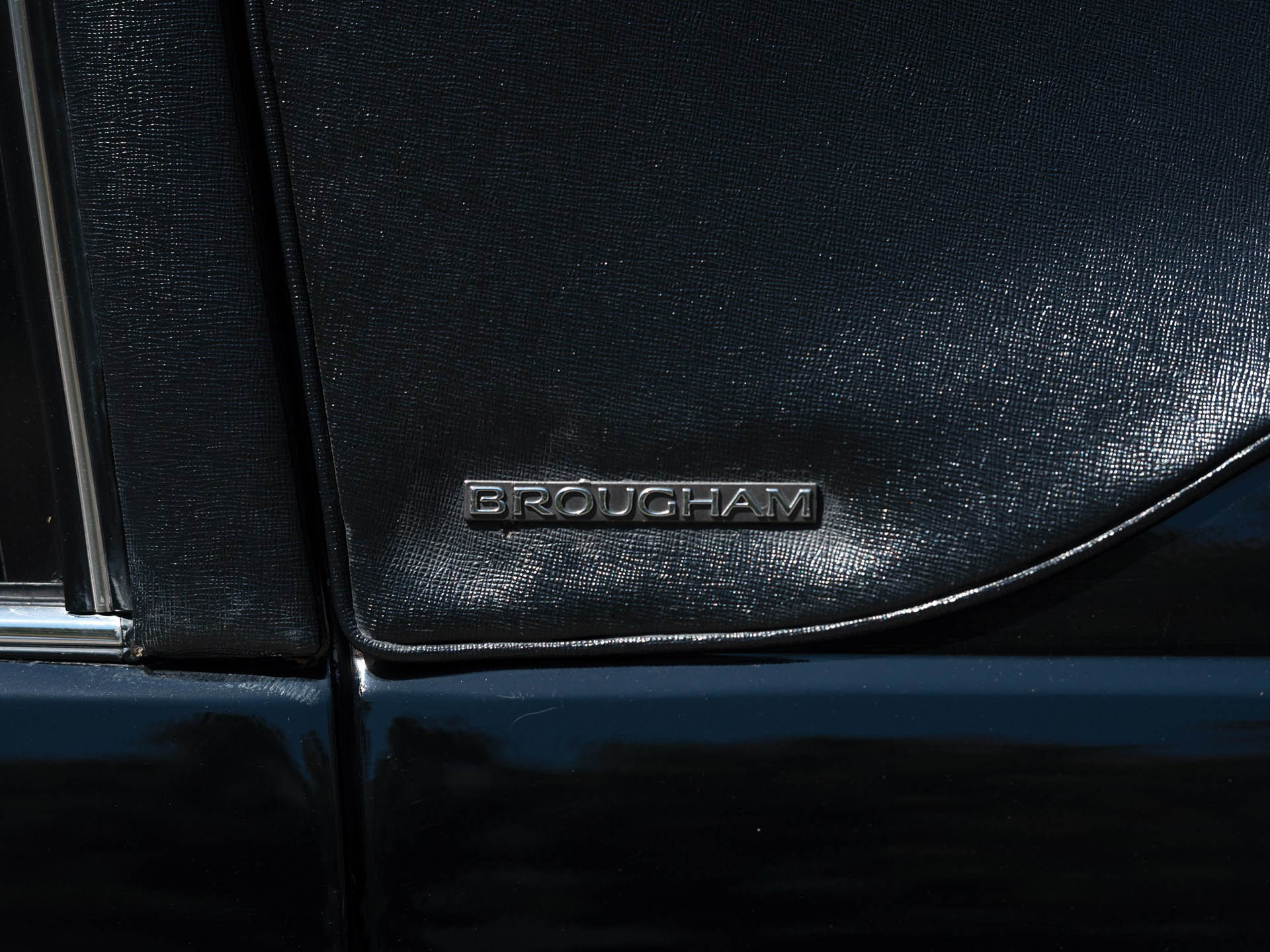 1999-Cadillac-Deville-Presidential-Limousine-17 This One Cadillac Isn’t Worth As Many Dead Presidents As You Might Think