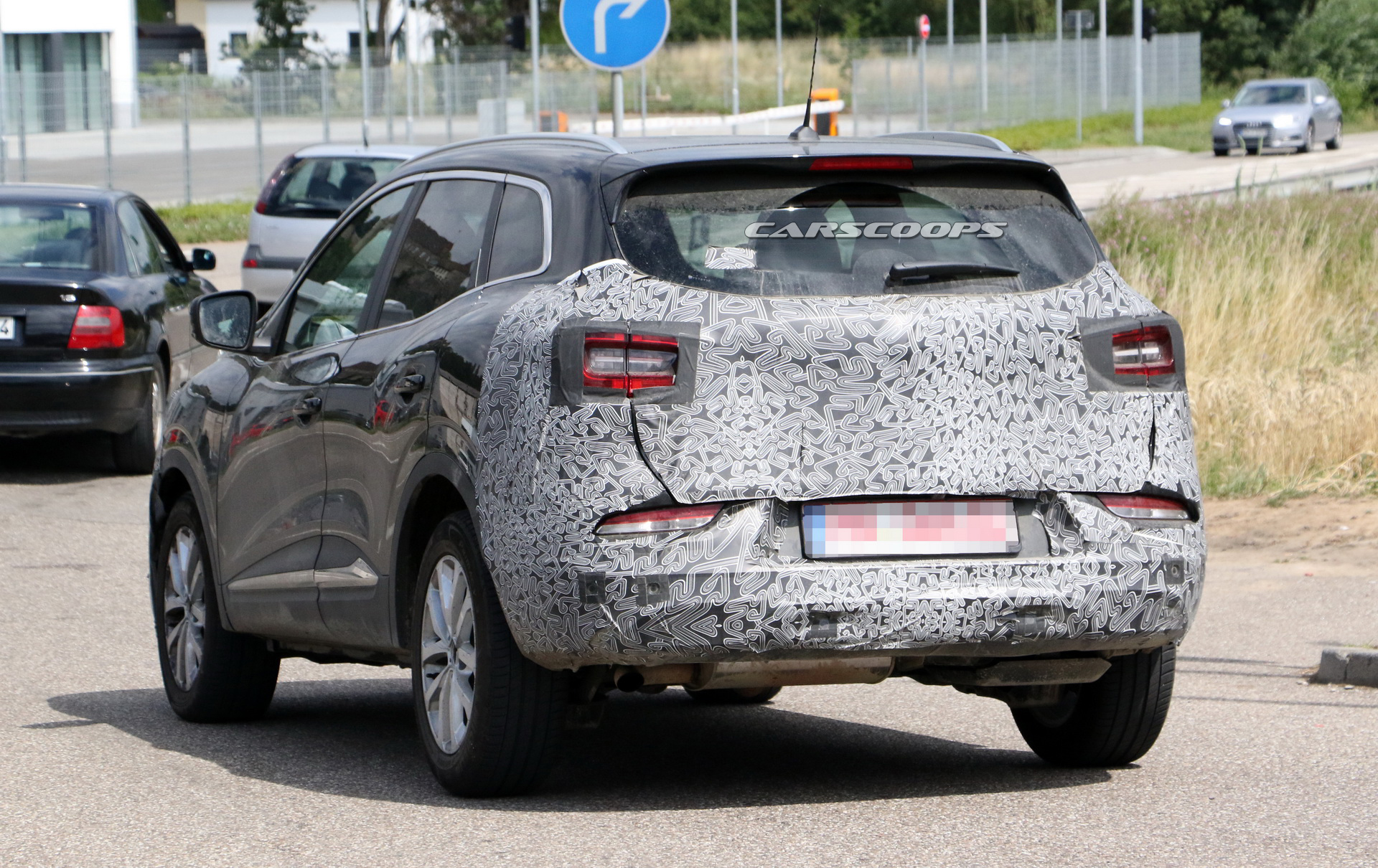 renault-kadjar-fl-spied-inside-out-9 Renault Kadjar Facelift Coming With Revamped Center Console