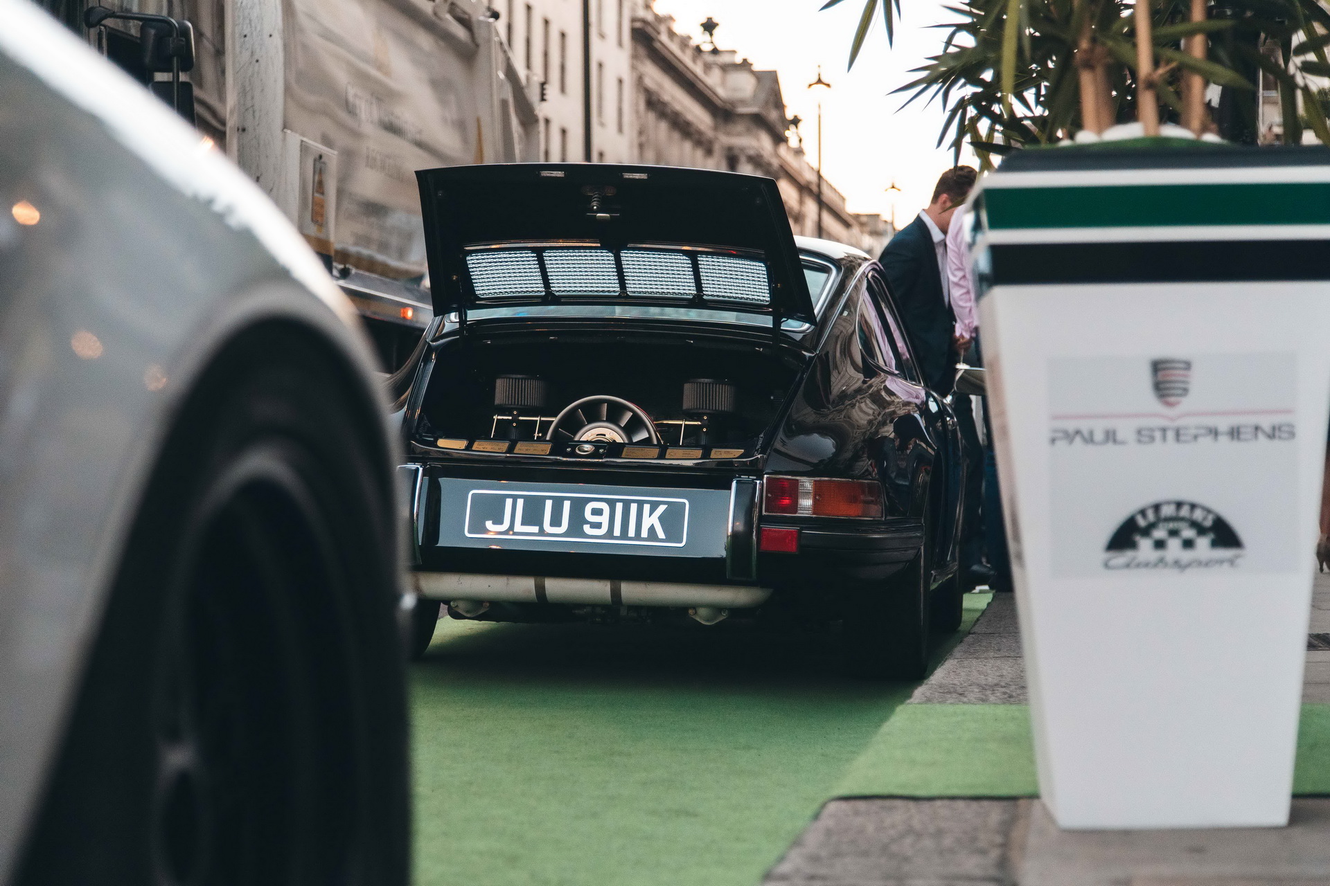 Porsche-911-LMClassic-08 Porsche 911 Le Mans Classic Clubsport Costs As Much As A New GT2 RS