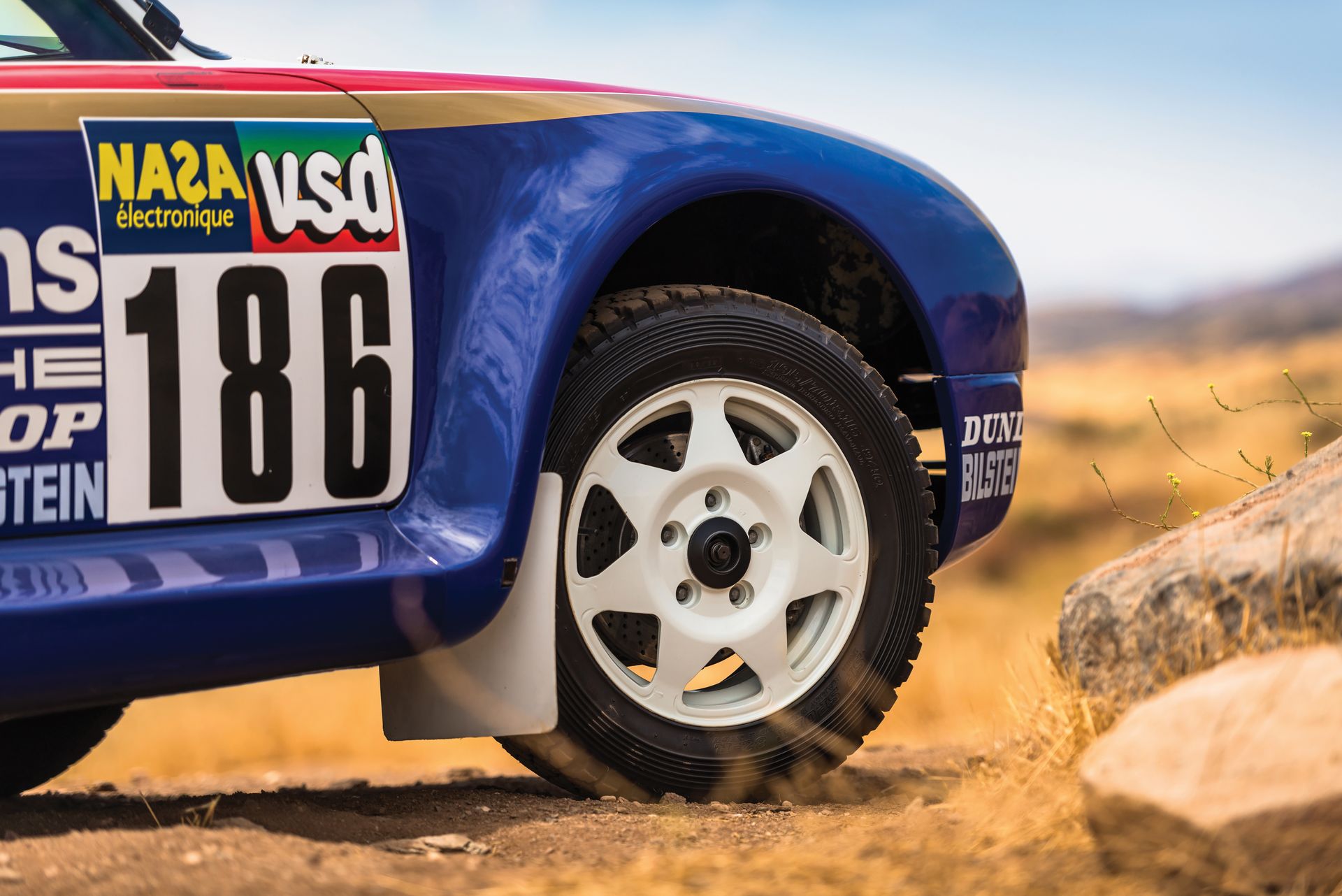 1985-Porsche-959-Paris-Dakar-Auction-7 Porsche 959 Paris-Dakar Expected To Fetch Over $3 Million
