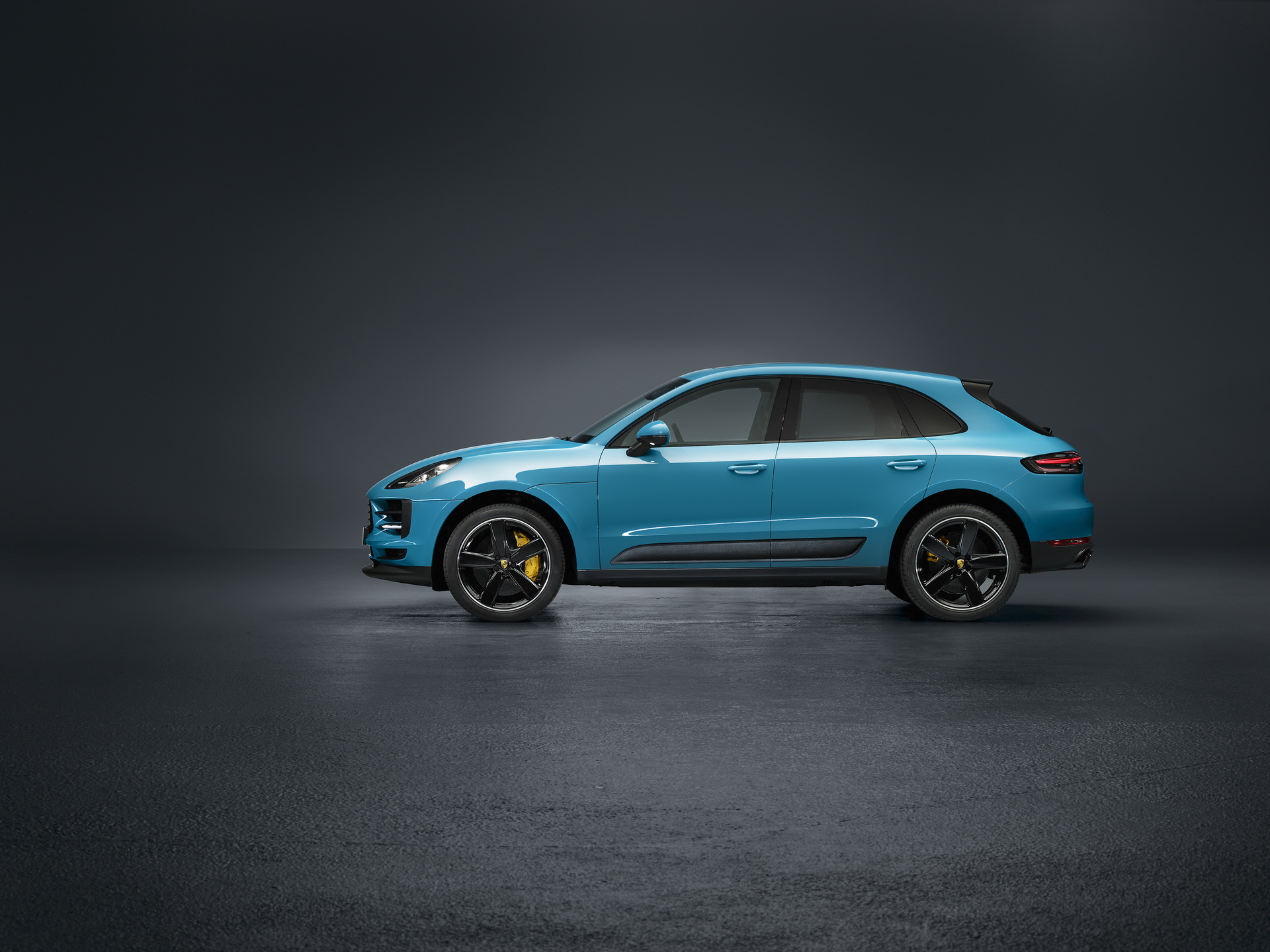 2019-Porsche-Macan-05 2019 Porsche Macan Facelift Arrives With Panamera Tech And Refreshed Styling