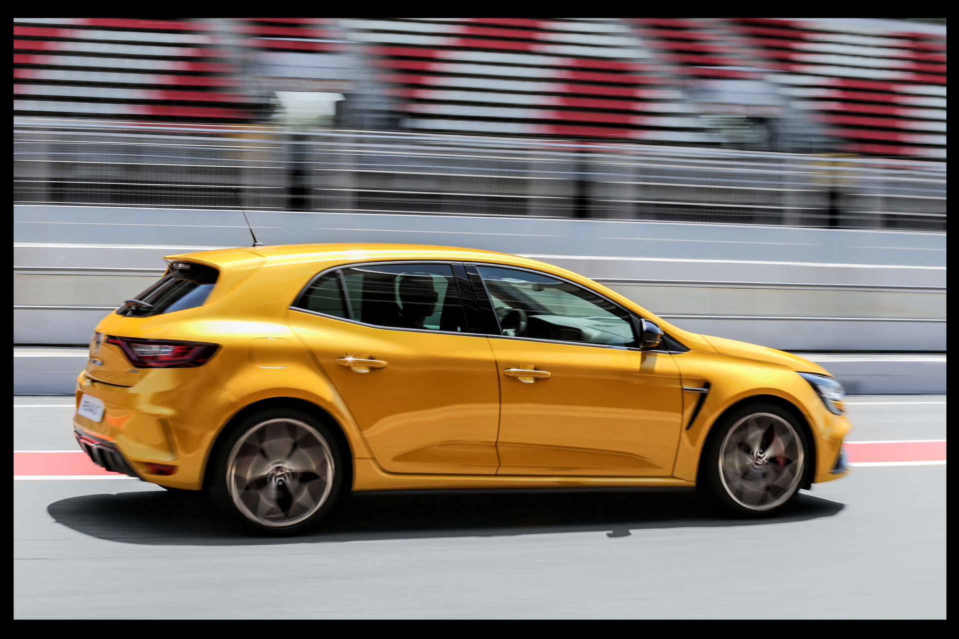 Renault Megane RS Trophy New Renault Megane RS Trophy With 296HP Is The Most Potent And Extreme Version Yet