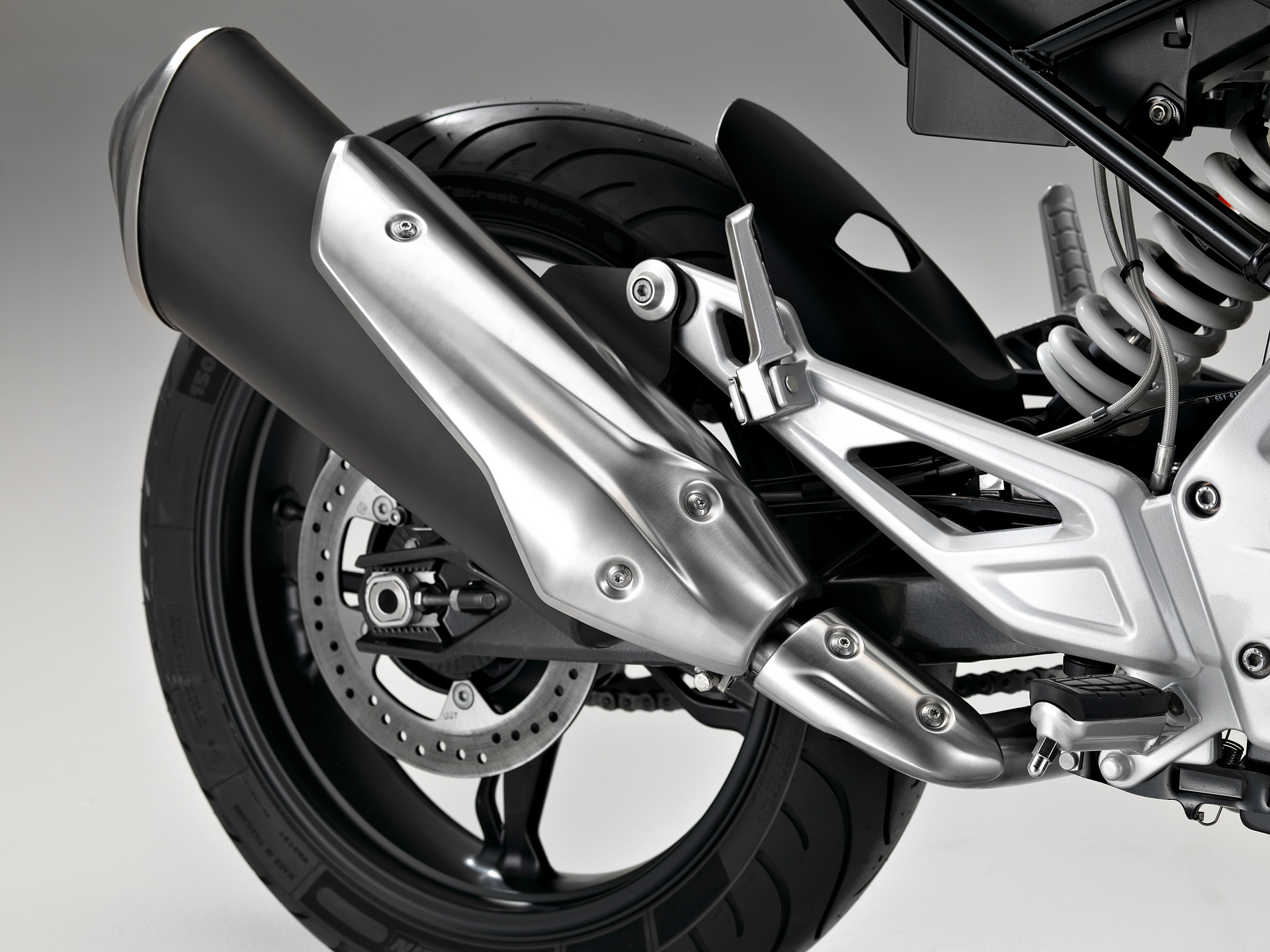 bmw-g310r-cheapest-new-bmw-27 The World’s Cheapest New BMW Retails For Just $4,750, Has 33 HP