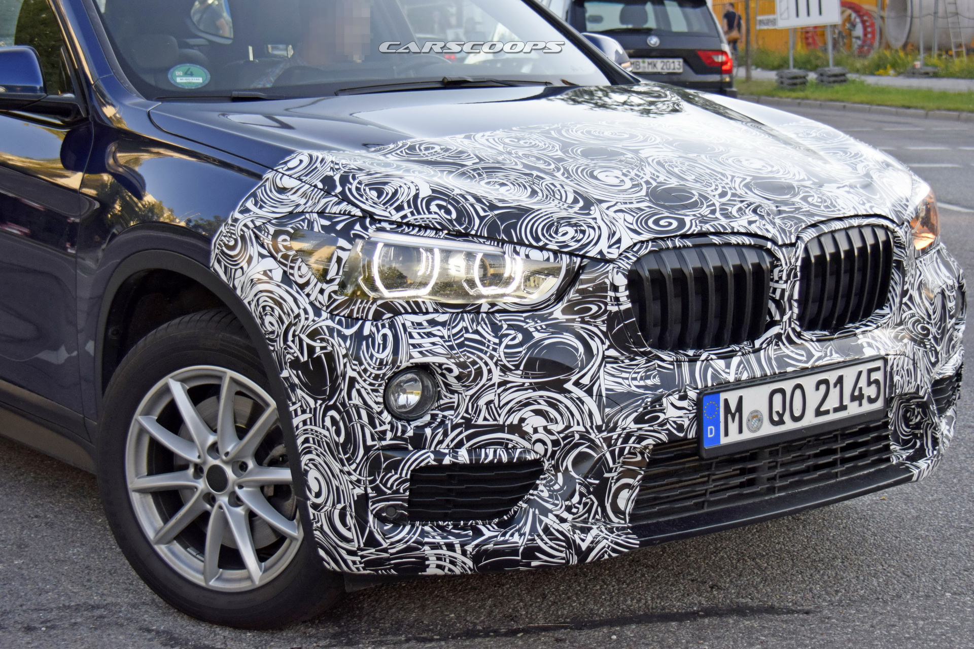 2019-bmw-x1-facelift-spy-shots-11 Updated 2019 BMW X1 Getting Ready For Audi’s All-New Q3