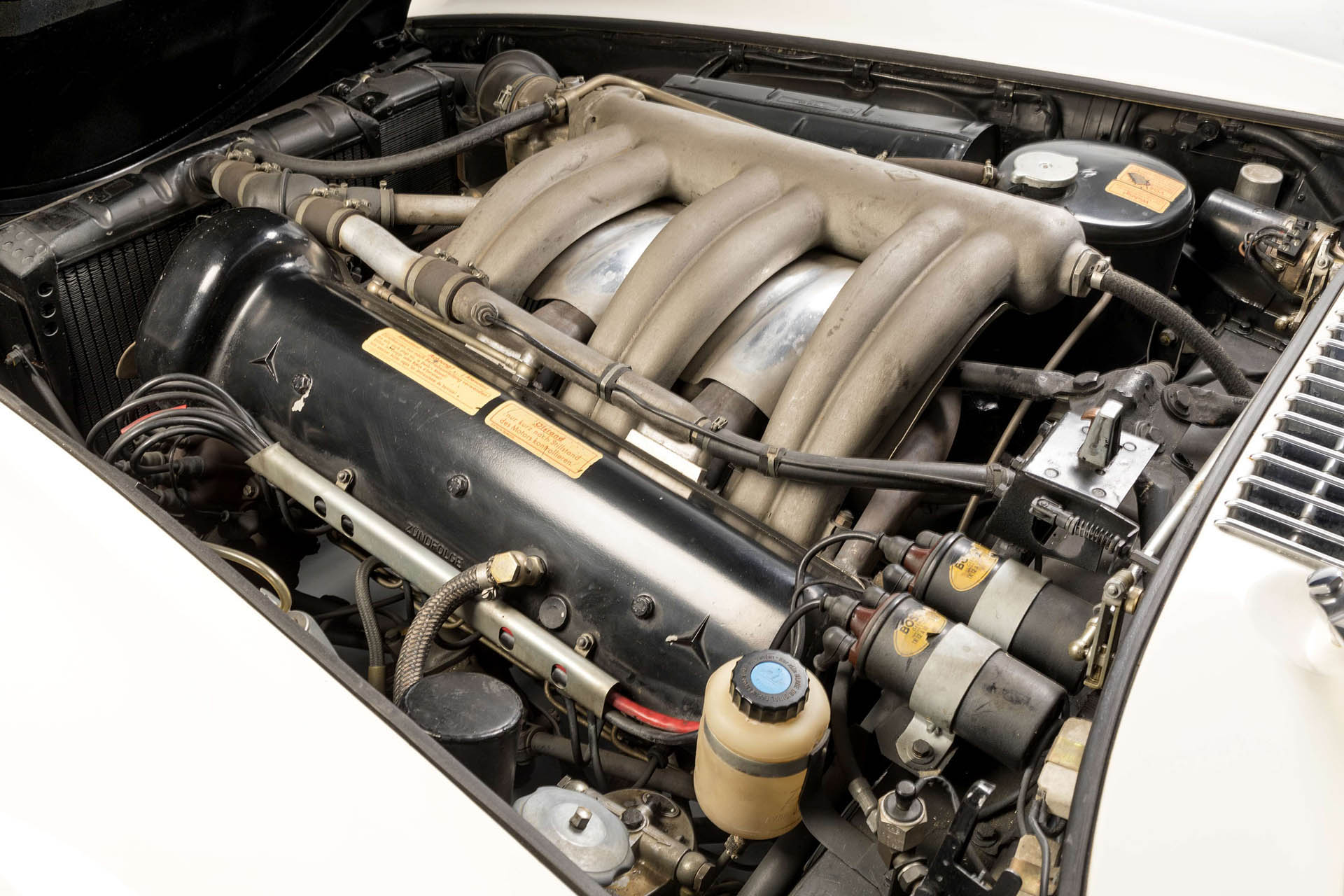 1963-Mercedes-Benz-300-SL-Roadster_19 This Factory-Fresh Mercedes 300 SL Doubled Its Estimate To Set A New World Record