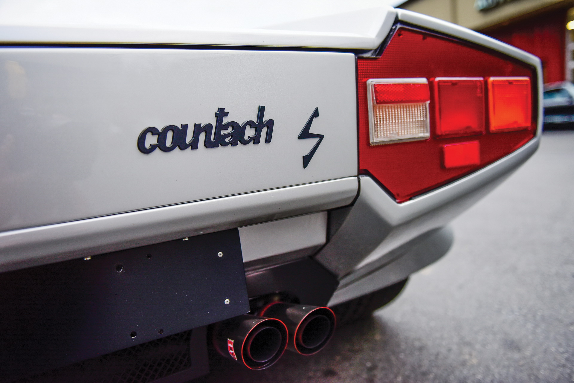 lamborghini-countach-series-ii-7 Fully Restored Lamborghini Countach Series II Will Have You Craving Money