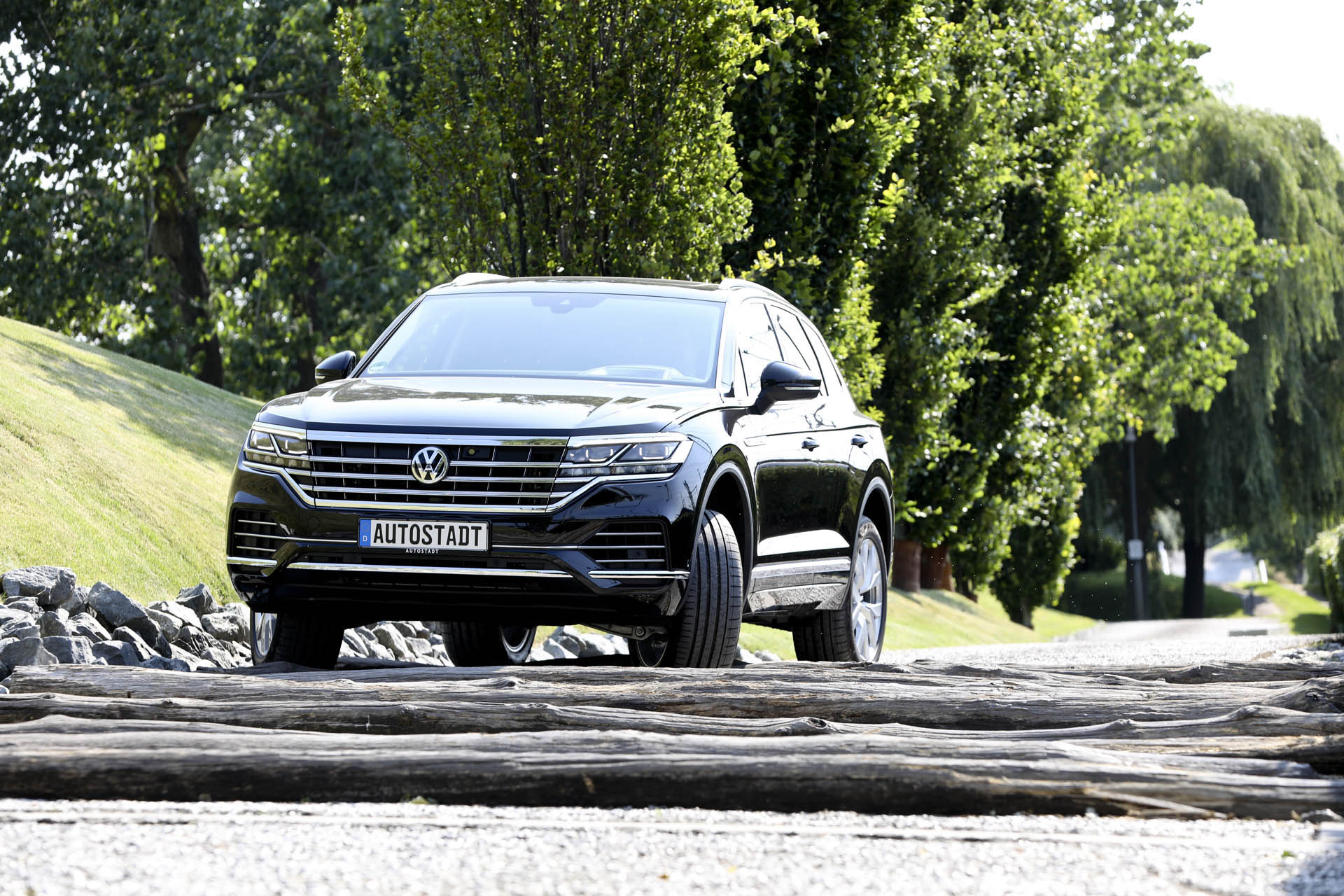 vw-touareg-autostadt-01 We’d Be Tempted To Visit Autostadt Just For The Off-Road Course