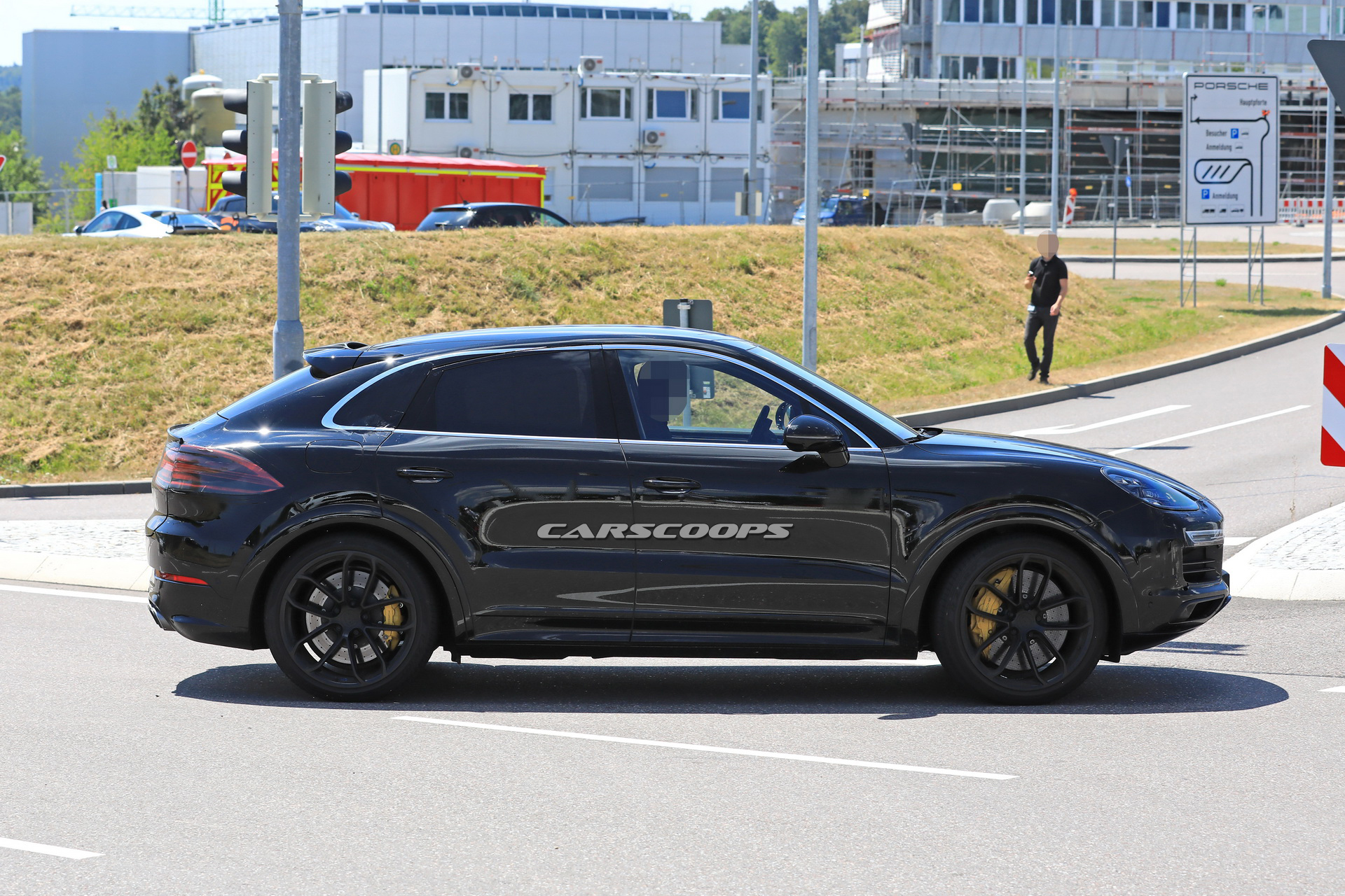 porsche-cayenne-coupe-first-spy-13 2020 Porsche Cayenne Coupe Is Coming For BMW’s X6