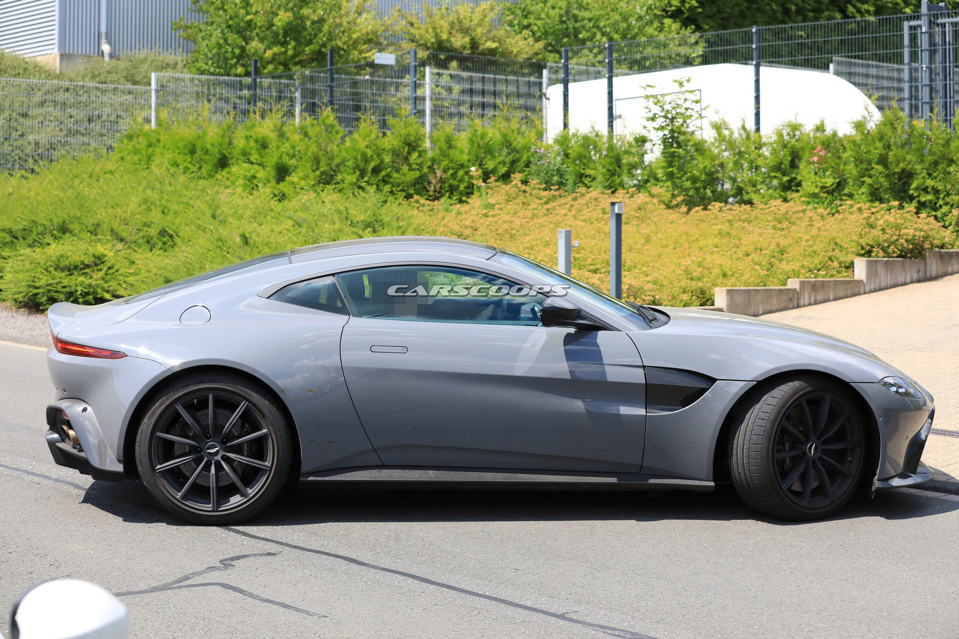 Aston-Martin-Vantage-S-18 Aston Martin Vantage S Spied With Beefier Brakes And A Four-Tailpipe Exhaust
