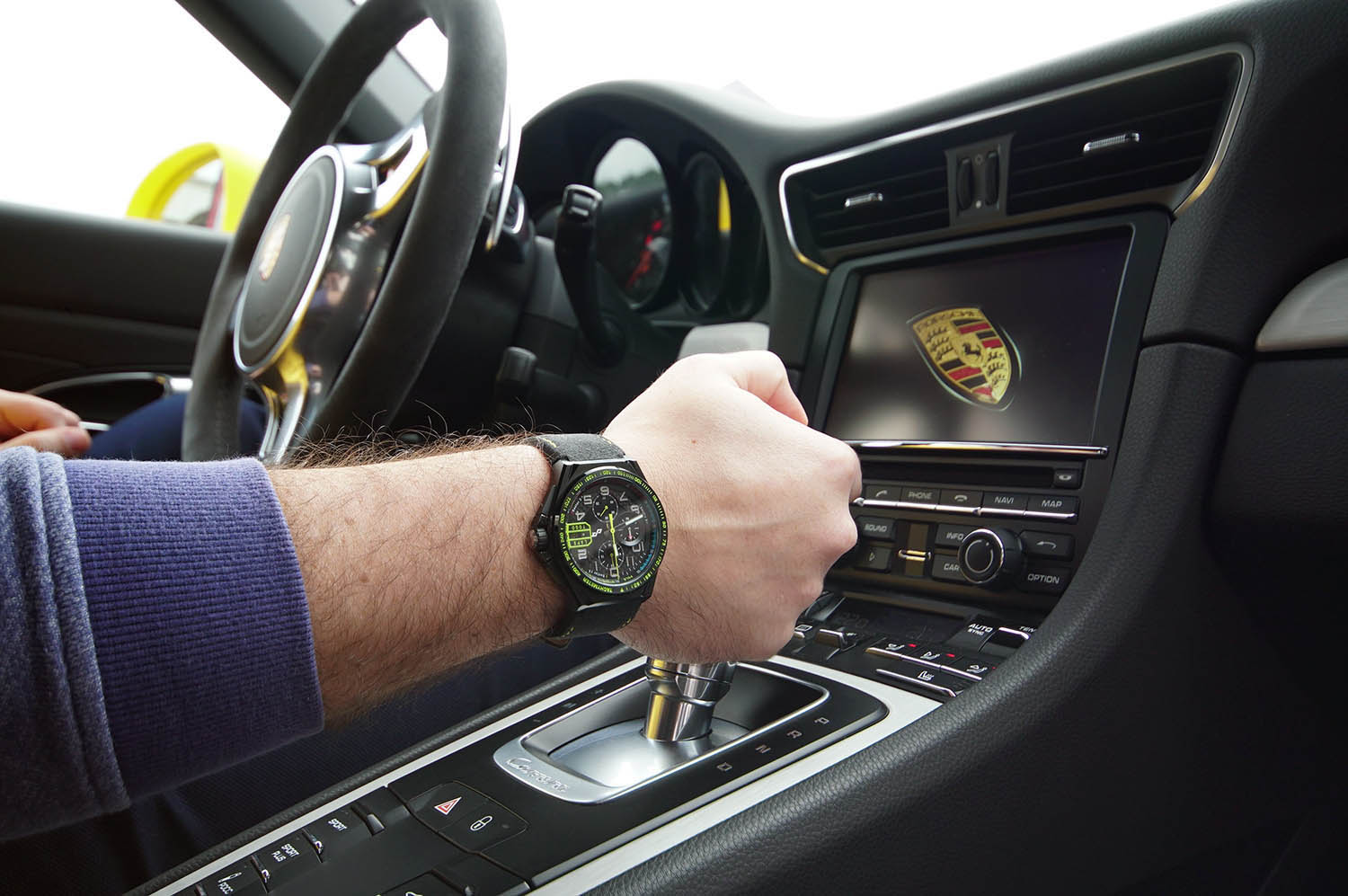 pacemasters-paddock-chronograph-dsc07164_web PaceMasters Paddock Chronograph Puts An F1 Pit Board On Your Wrist