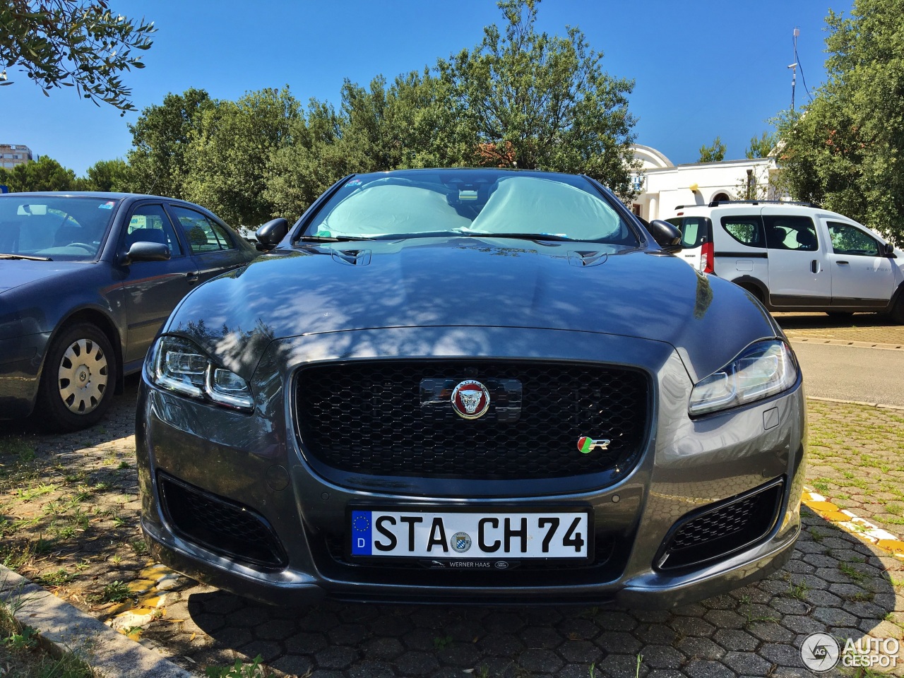 jaguar-xj575-spotted-croatia-6 Jaguar XJR575 Is The Sports Limo You’re Most Unlikely To Meet
