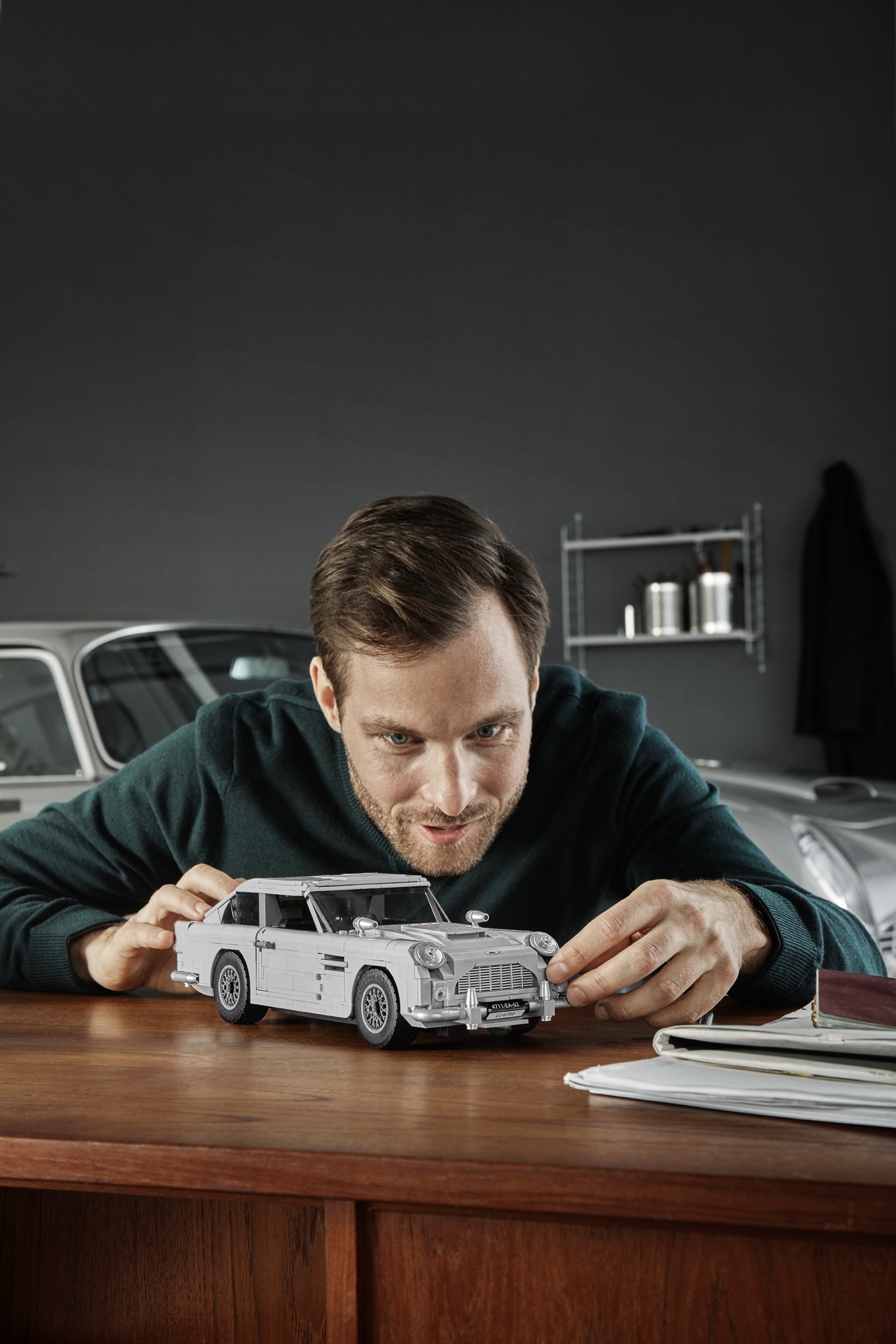 LEG0-Aston-Martin-DB5-59 LEGO’s James Bond Aston Martin DB5 Has A Working Ejector Seat