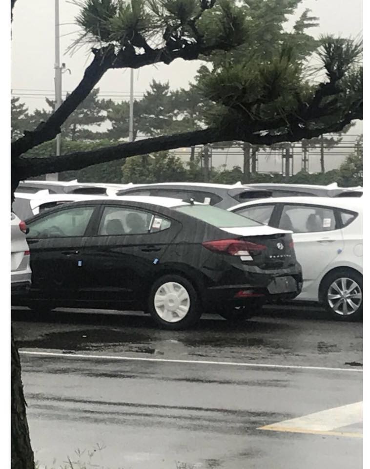 2019-Hyundai-Elantra-8 Facelifted Hyundai Elantra / Avante Shows Bold New Design Ahead Of Next Month’s Unveiling