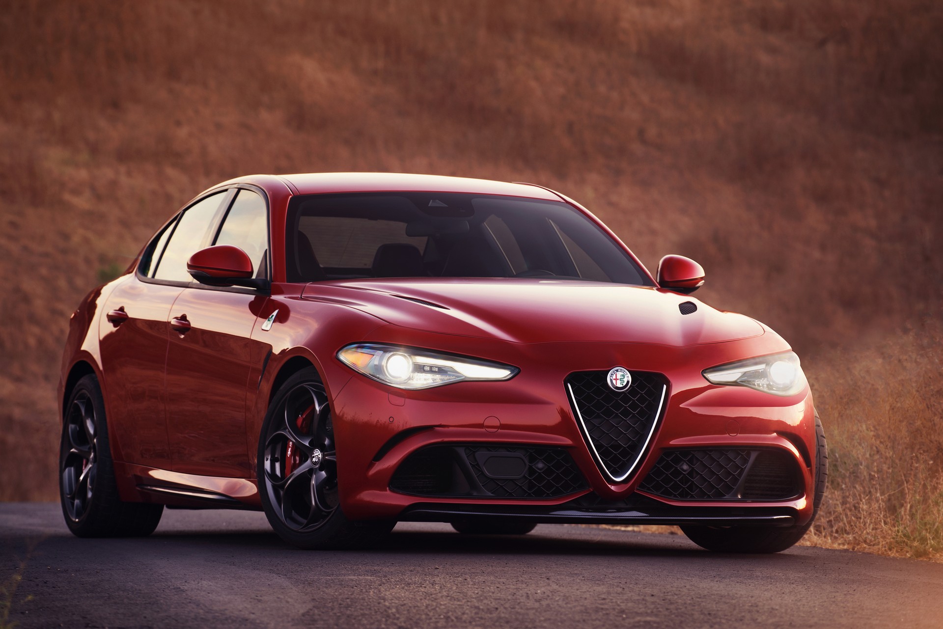 2019-Alfa-Romeo-Giulia-52 2019 Alfa Romeo Giulia Gains New Styling Packages, Additional Equipment