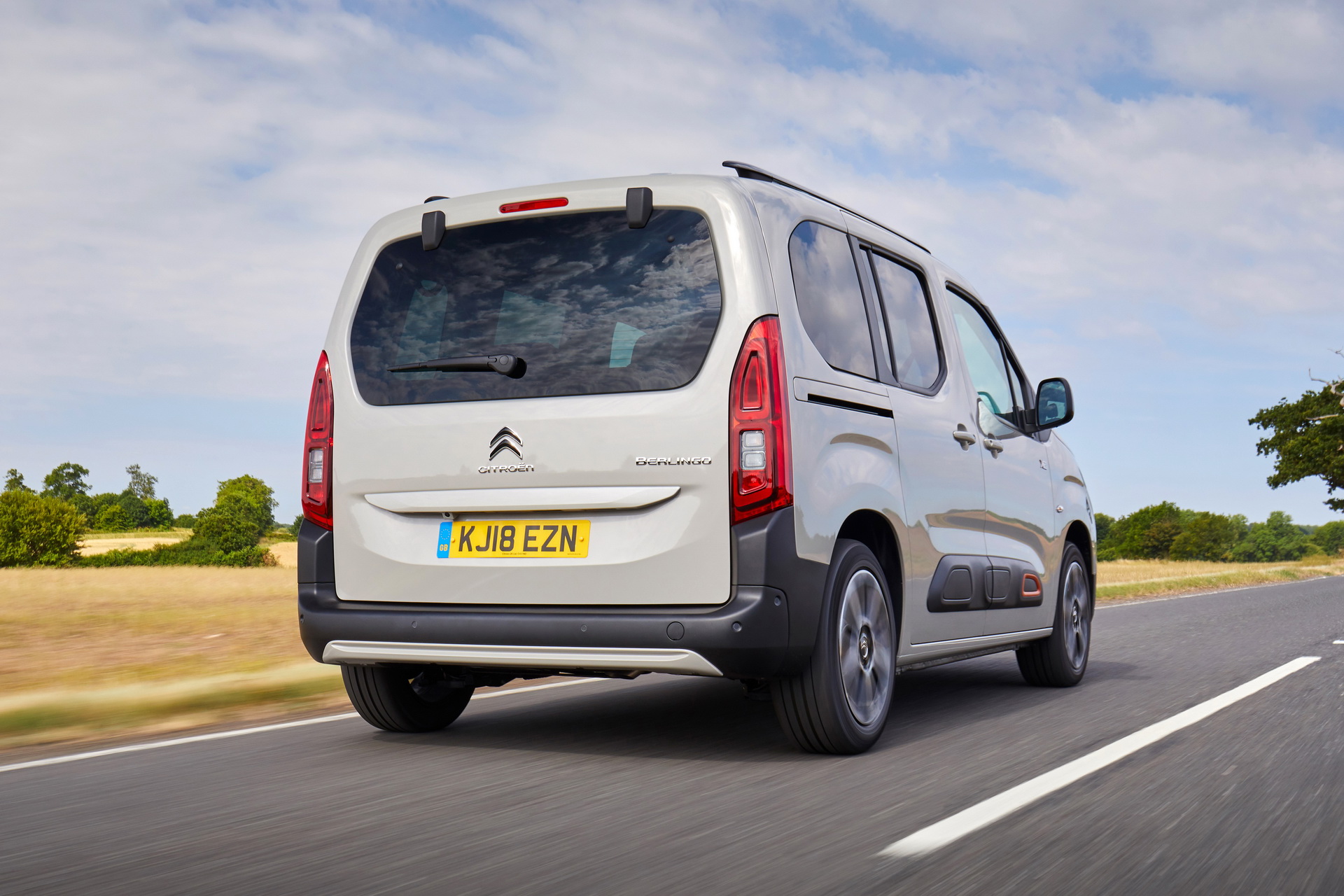 2019-citroen-berlingo-5 New Citroen Berlingo And Peugeot Rifter Go On Sale In The UK