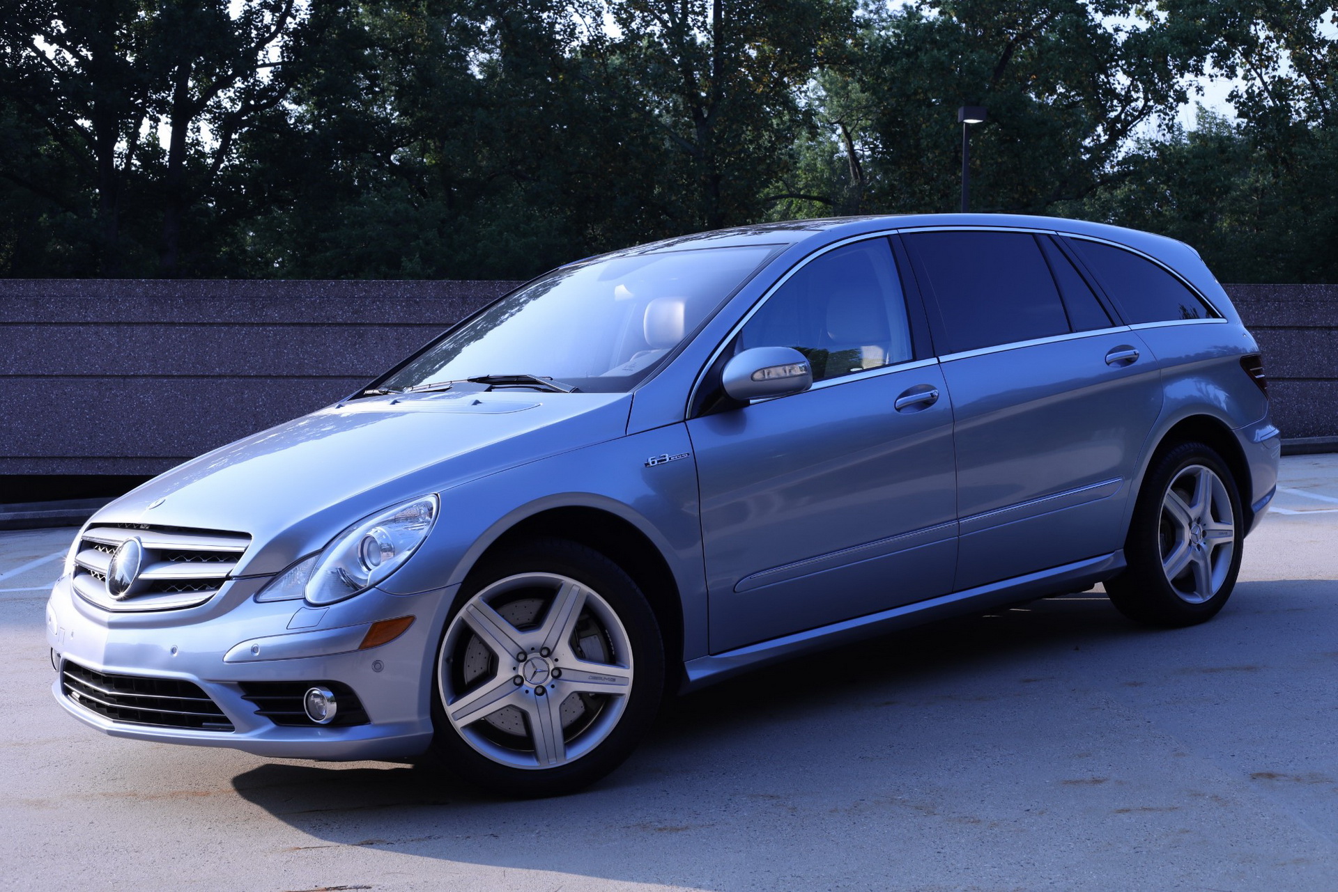 mercedes-r63-amg-auction-bat-31 2007 Mercedes R63 AMG Is A Very Fast, And Very Unpopular, Oddity