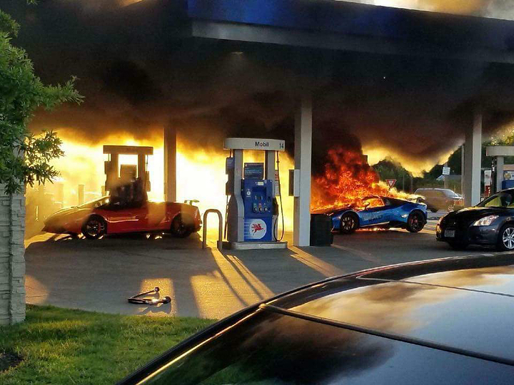 lamborghini-huracan-performante-fire-gas-station-1 Lamborghini Huracan Performante Burns To A Crisp At A Gas Station In The US