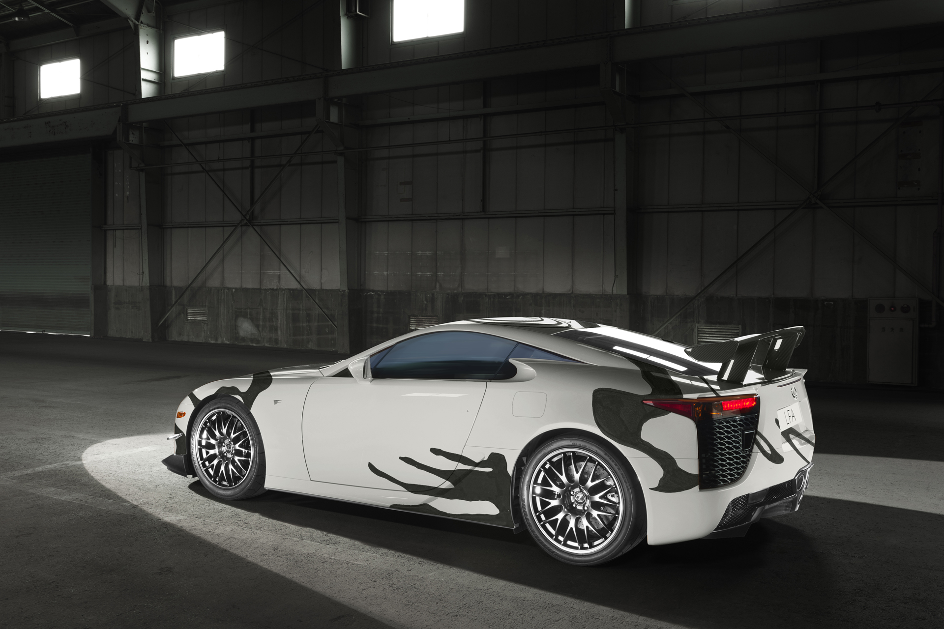 lfa-007-ext-2011-gms02-2 Lexus Makes An LFA Art Car… Six Years After Production Ended
