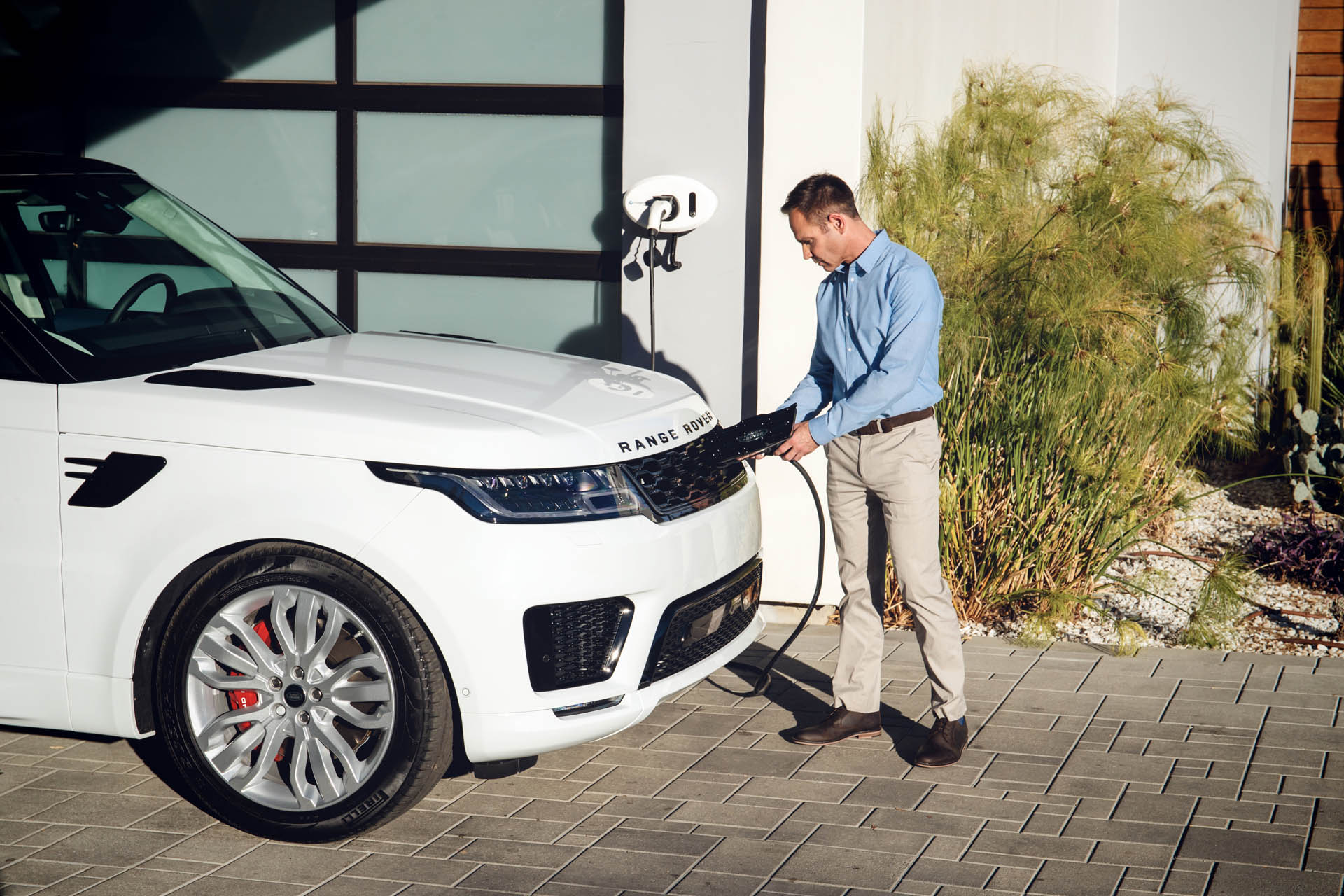 2019-range-rover-sport-10 Range Rover Sport Gets A Few Enhancements For 2019