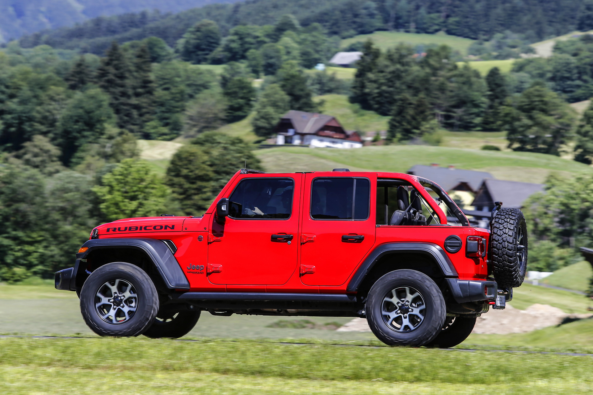 Jeep-Wrangler-54 Euro-spec Jeep Wrangler Detailed, Will Feature 197HP 4-Cylinder Diesel