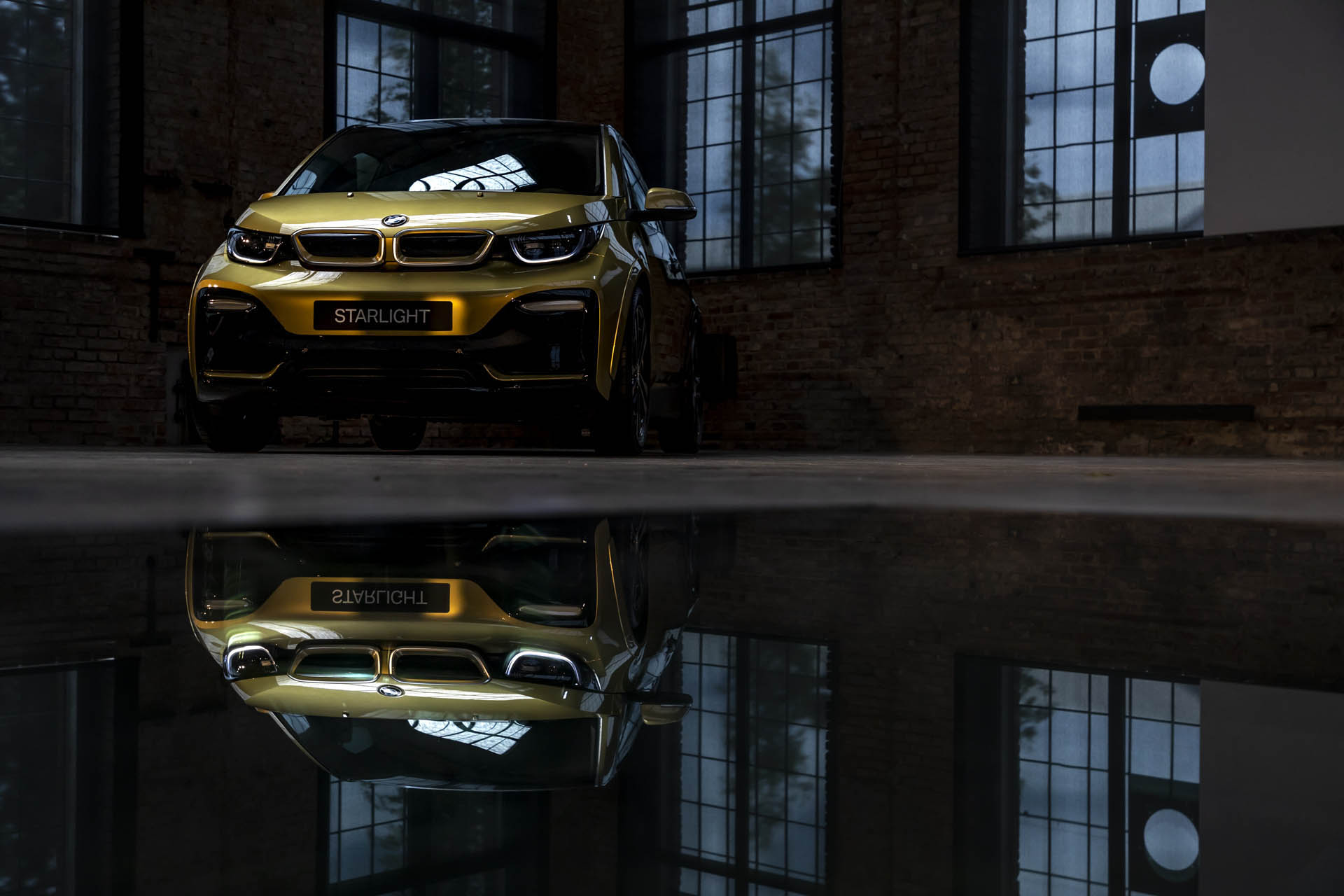 bmw-i3-i8-starlight-edition-14 BMW i3 & i8 Starlight Editions Feature Actual 24-Carat Gold Paint