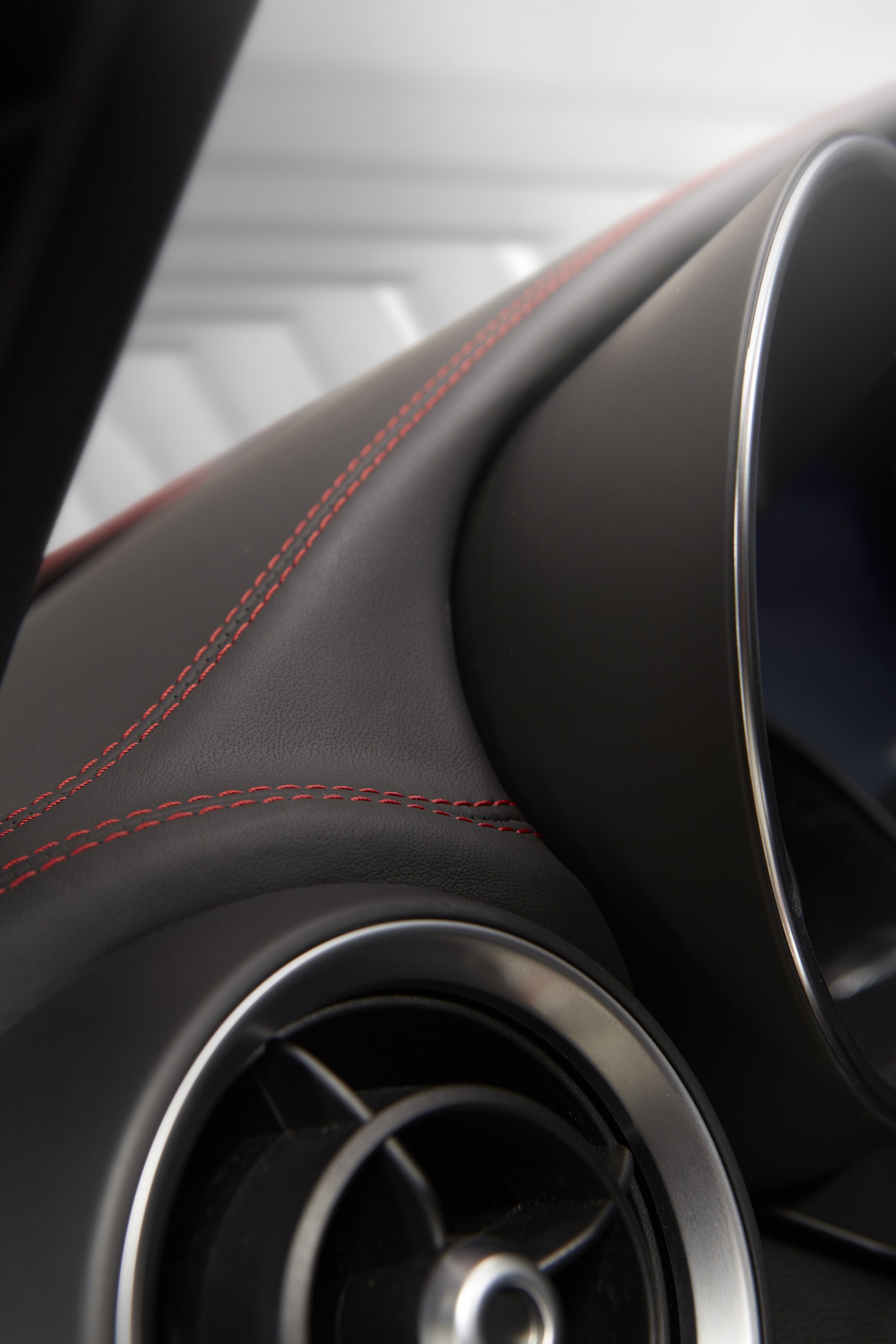 2019-Alfa-Romeo-Giulia-80 2019 Alfa Romeo Giulia Gains New Styling Packages, Additional Equipment