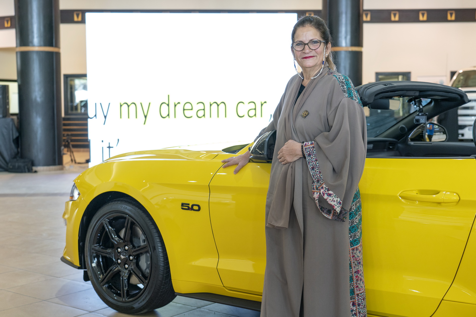 ford-mustang-gt-saudi-arabia-woman-car-driving-1 Ford Gives Saudi Woman Activist A Free Mustang GT After Driving Ban Lifted