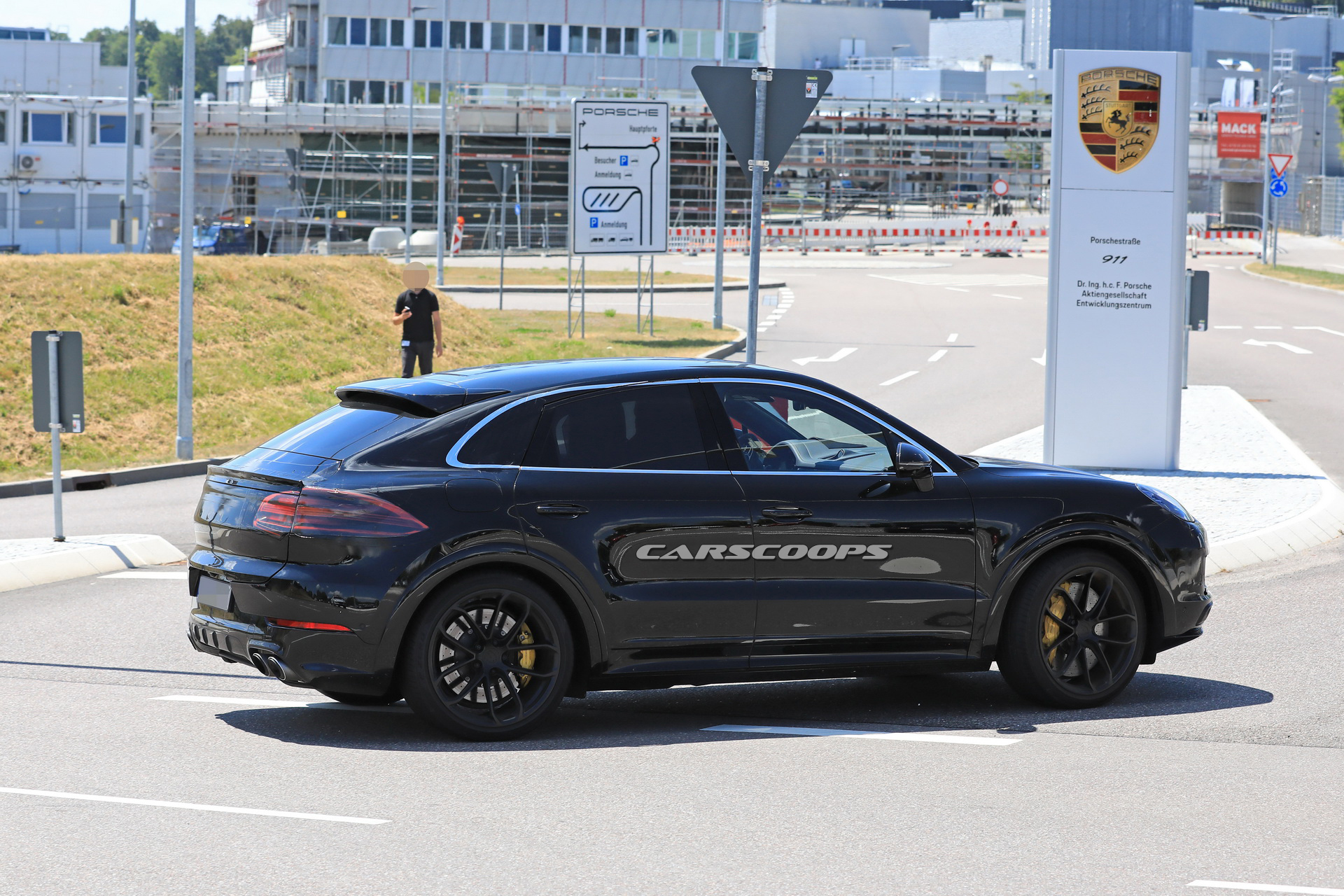porsche-cayenne-coupe-first-spy-14 2020 Porsche Cayenne Coupe Is Coming For BMW’s X6