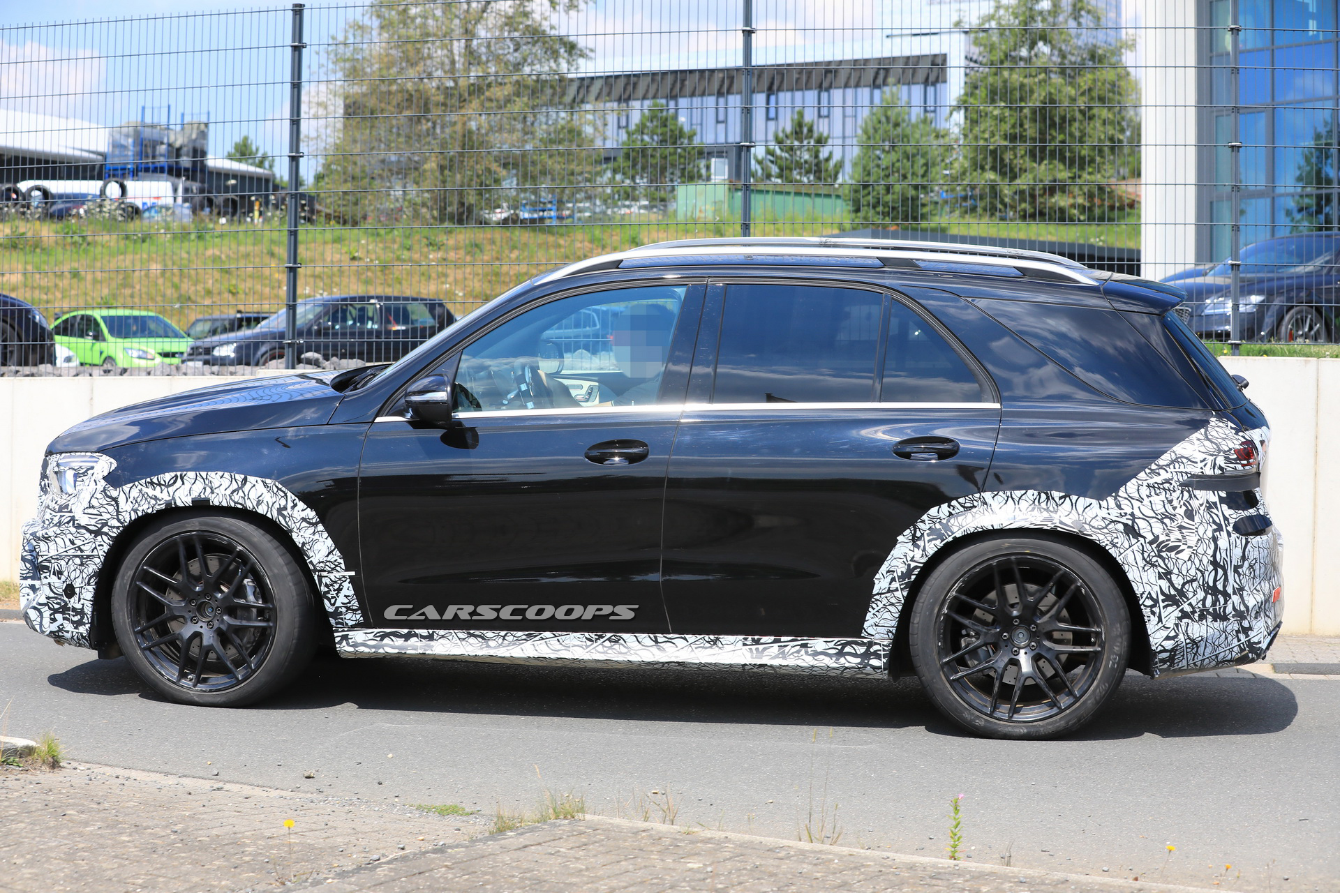 mercedes-amg-gle63-spy-less-camo-6 2019 Mercedes-AMG GLE 63 Sheds Most Of Its Camo To Reveal Familiar Look