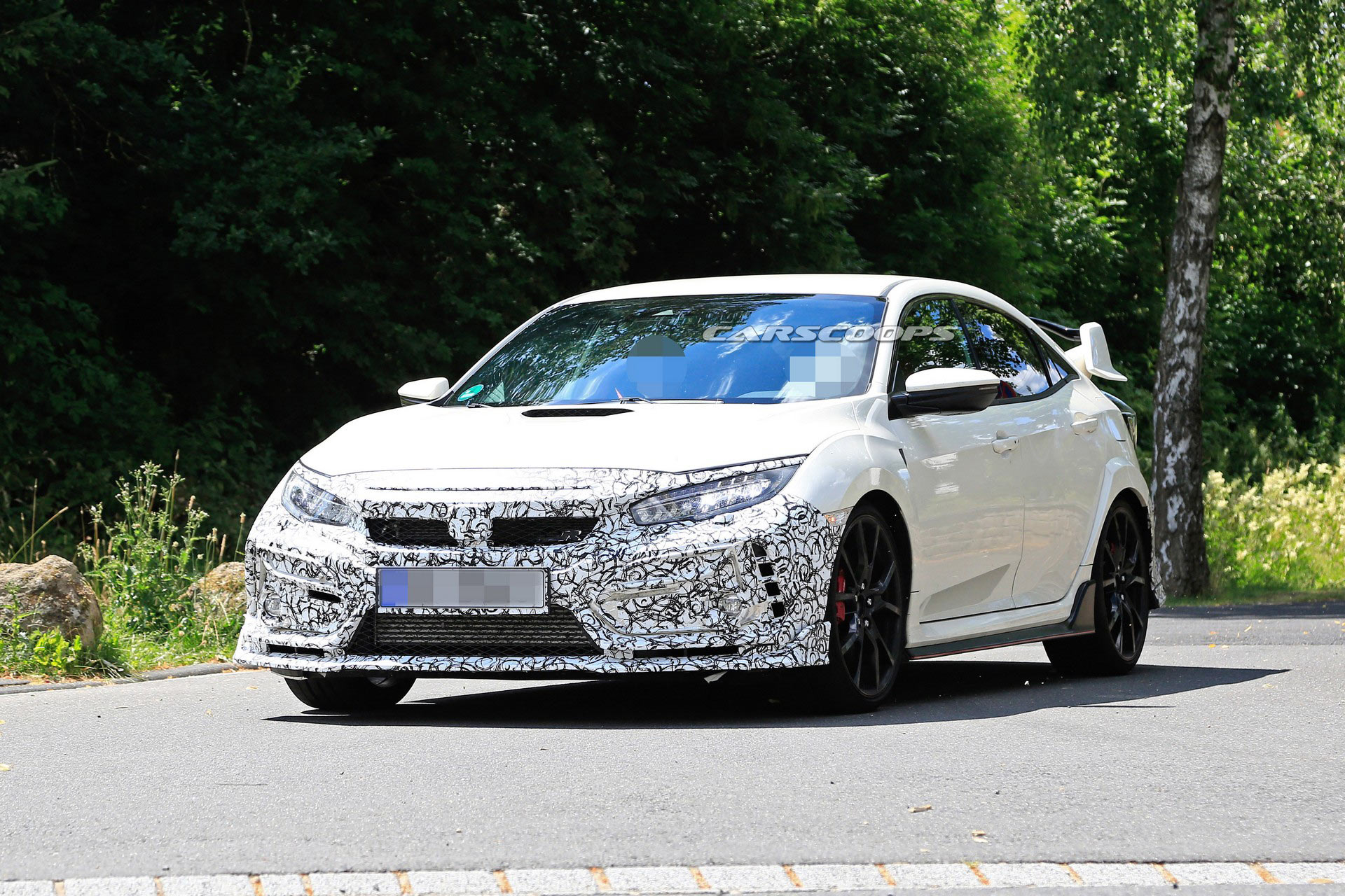 Honda-Civic-Type-R-Facelift-6 2019 Honda Civic Type R Facelift Spied With New Bumpers And Both Small And Large Rear Wing