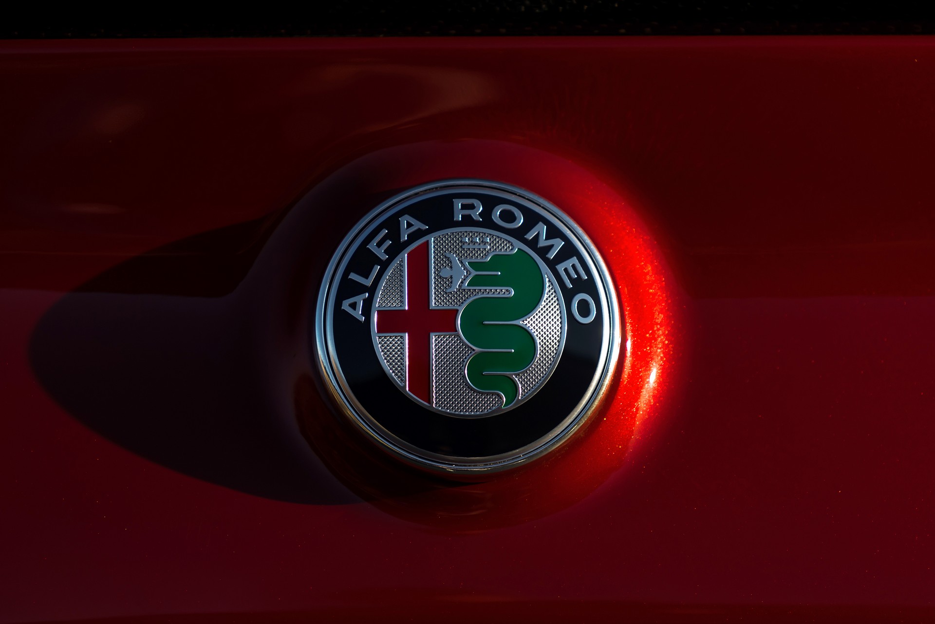 2019-Alfa-Romeo-Giulia-87 2019 Alfa Romeo Giulia Gains New Styling Packages, Additional Equipment