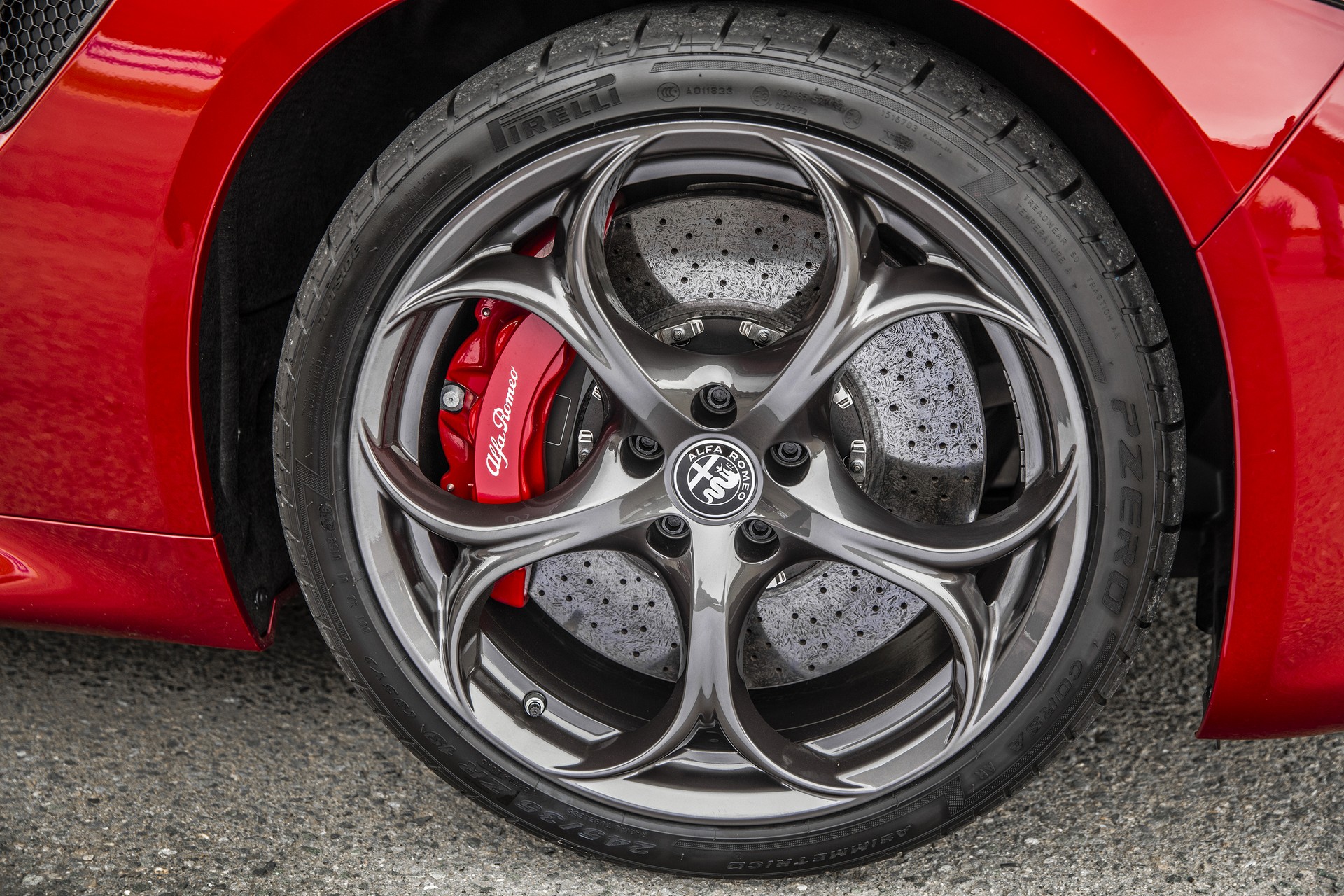 2019-Alfa-Romeo-Giulia-105 2019 Alfa Romeo Giulia Gains New Styling Packages, Additional Equipment